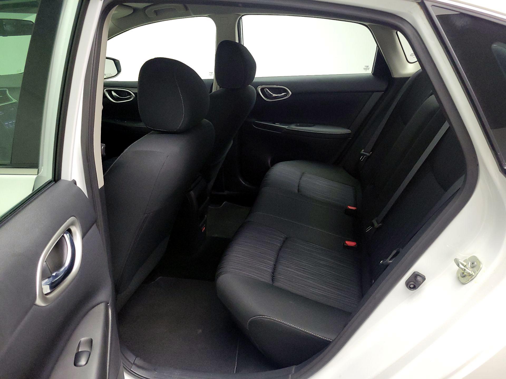 Thumbnail: 2019 Nissan Sentra - 19