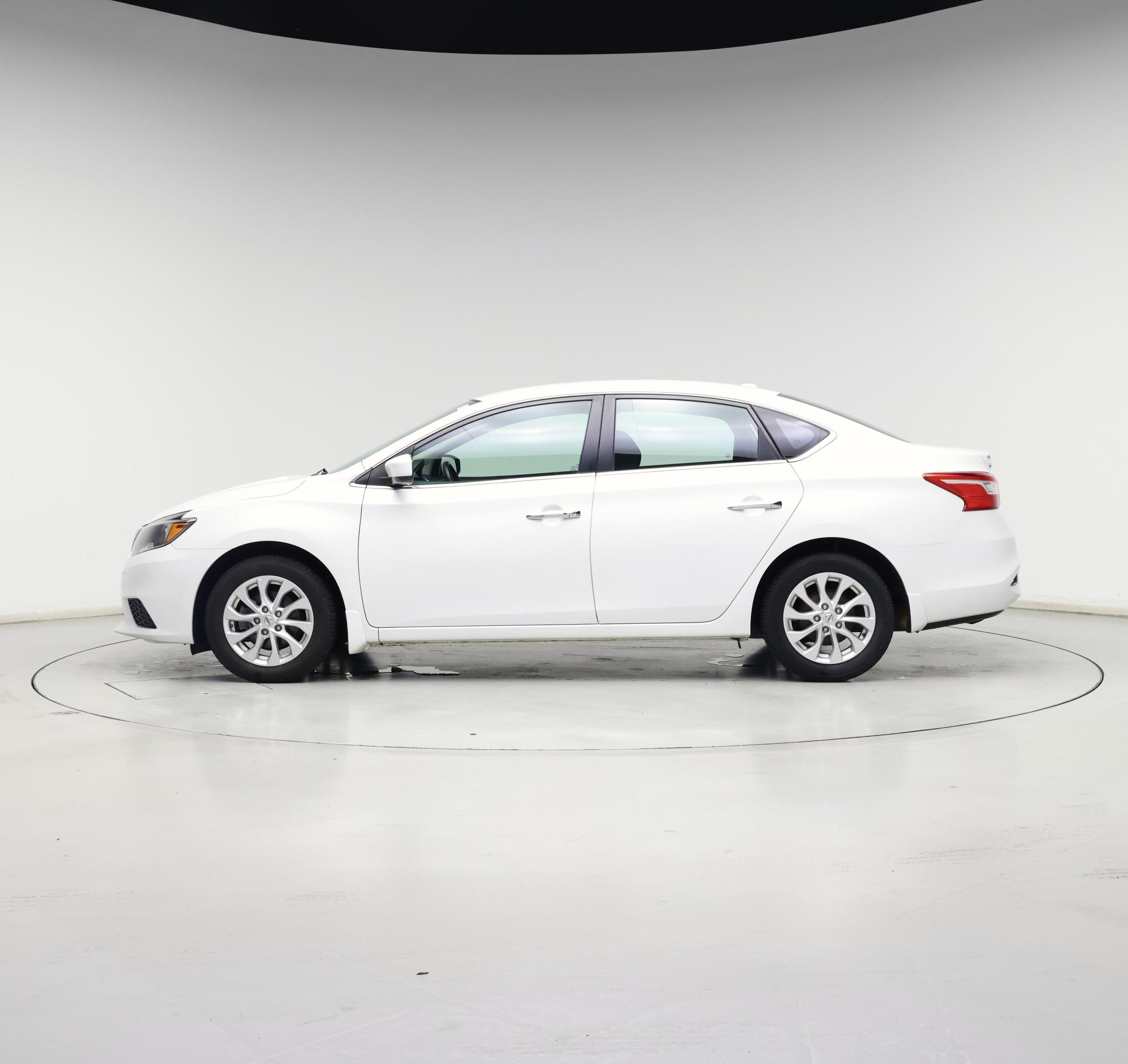 Thumbnail: 2019 Nissan Sentra - 3
