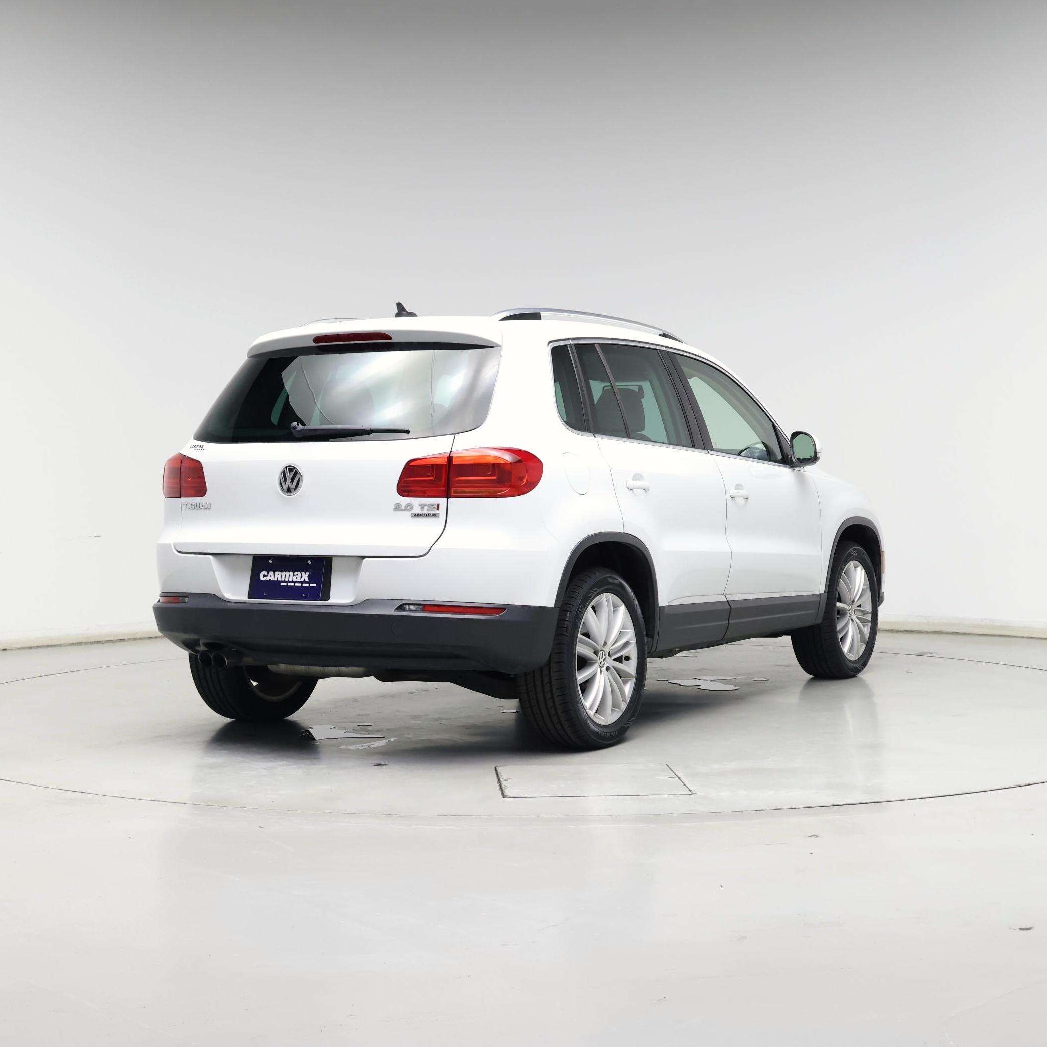 Thumbnail: 2014 Volkswagen Tiguan - 8