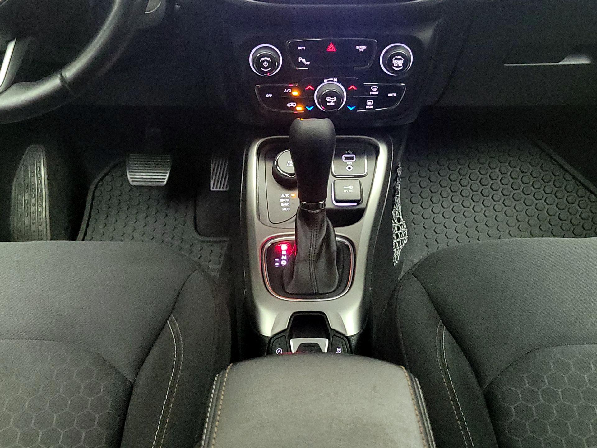Thumbnail: 2018 Jeep Compass - 17