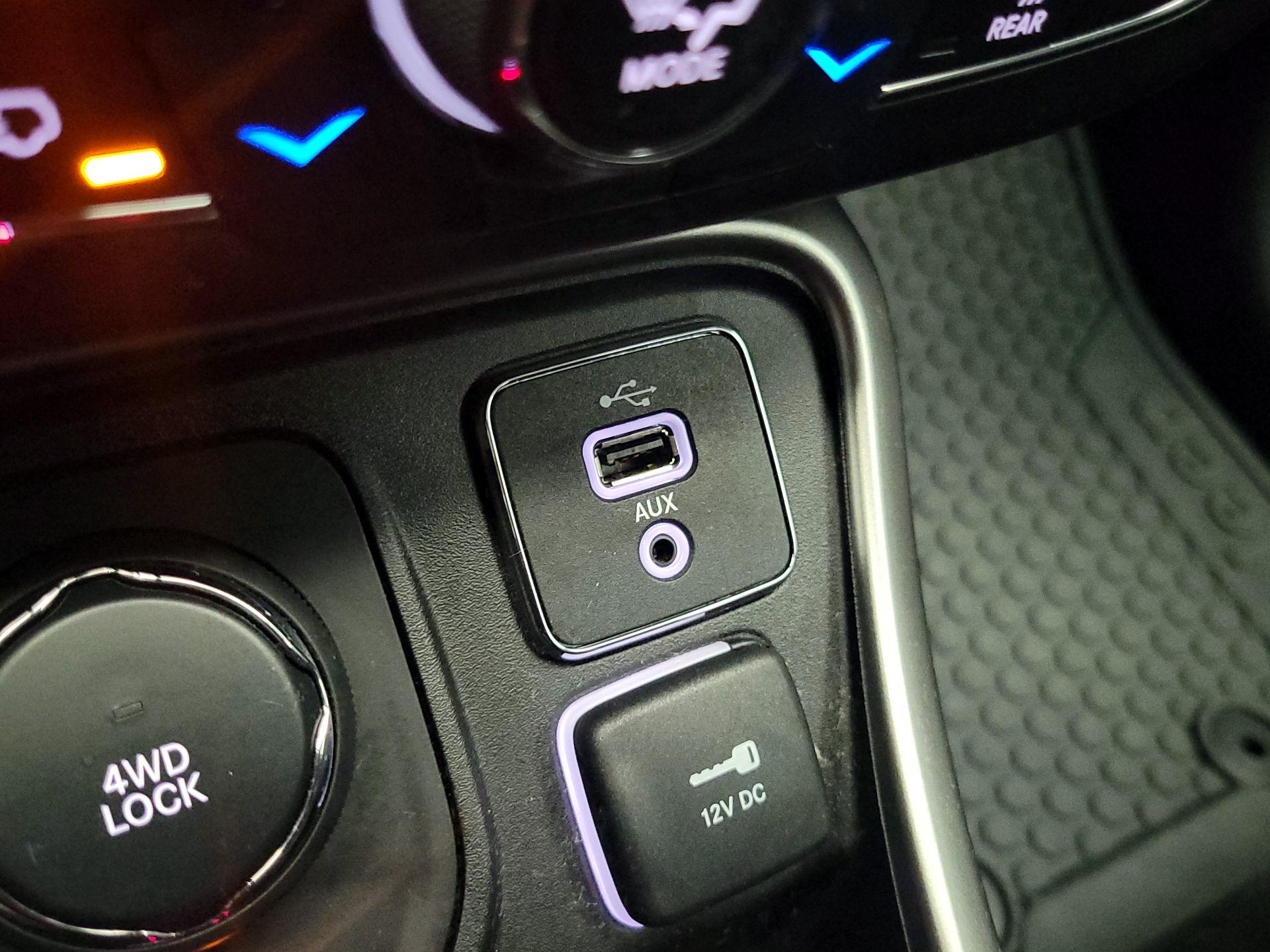 Thumbnail: 2018 Jeep Compass - 18