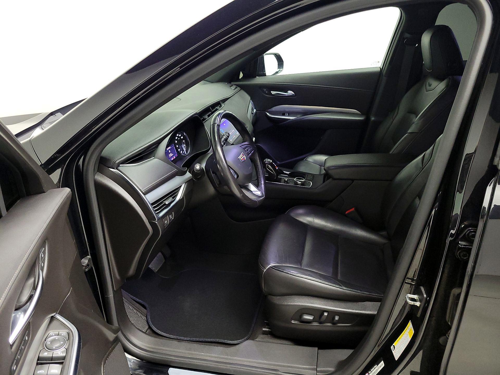 Thumbnail: 2019 Cadillac XT4 - 11
