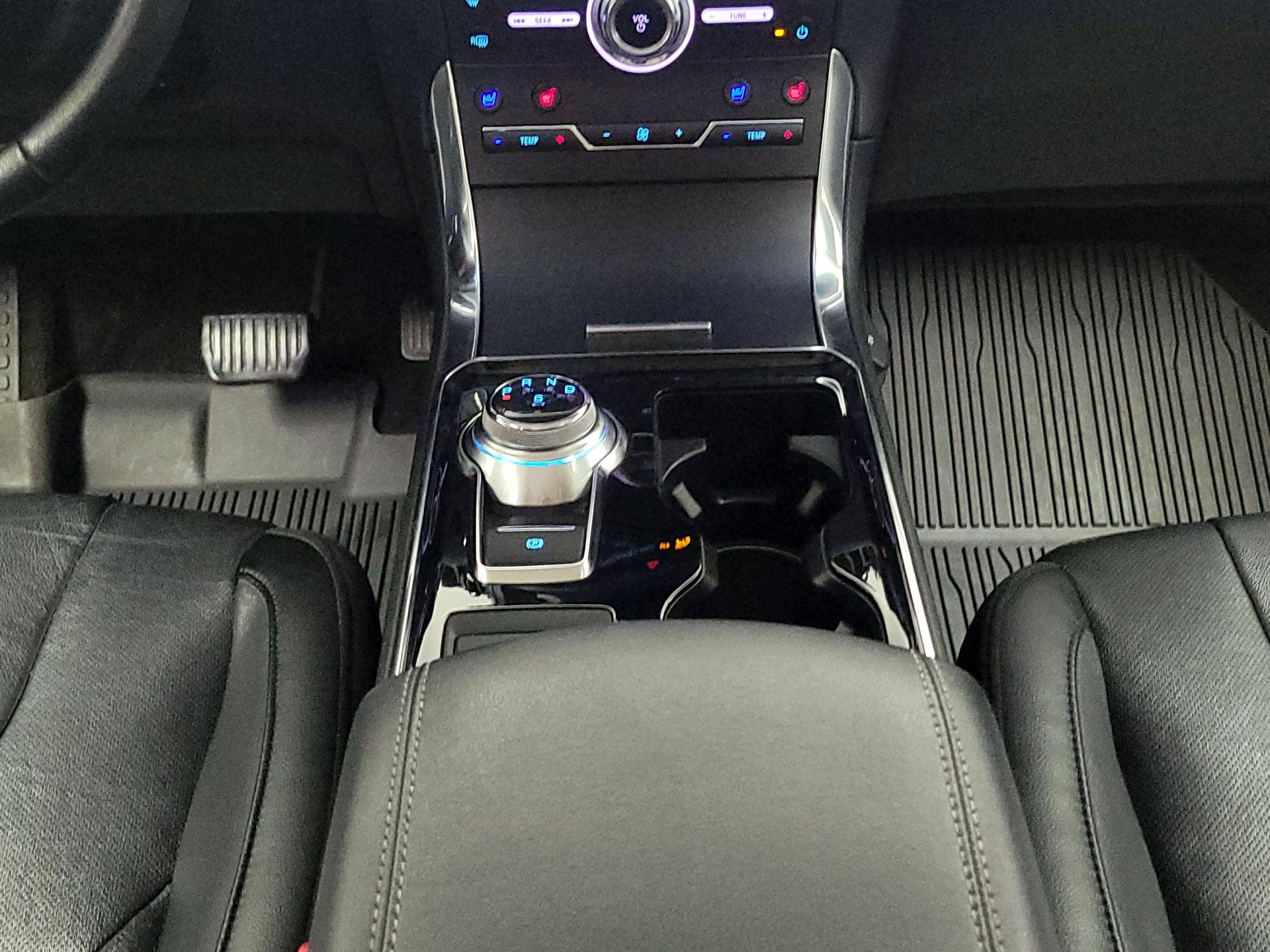 Thumbnail: 2020 Ford Edge - 18