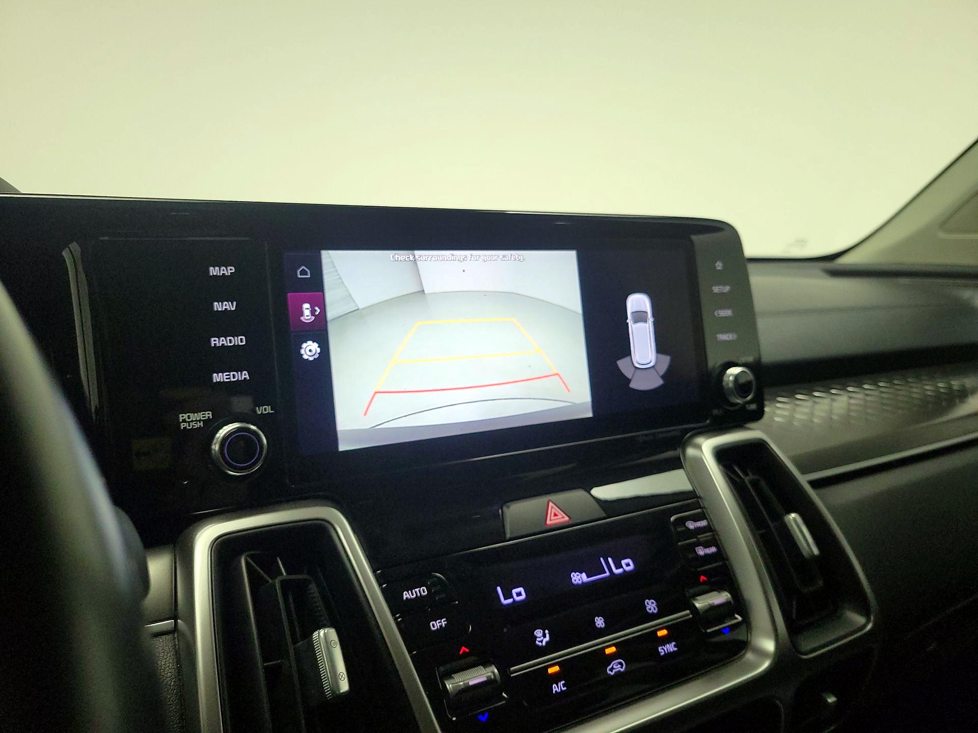 Thumbnail: 2022 Kia Sorento - 15