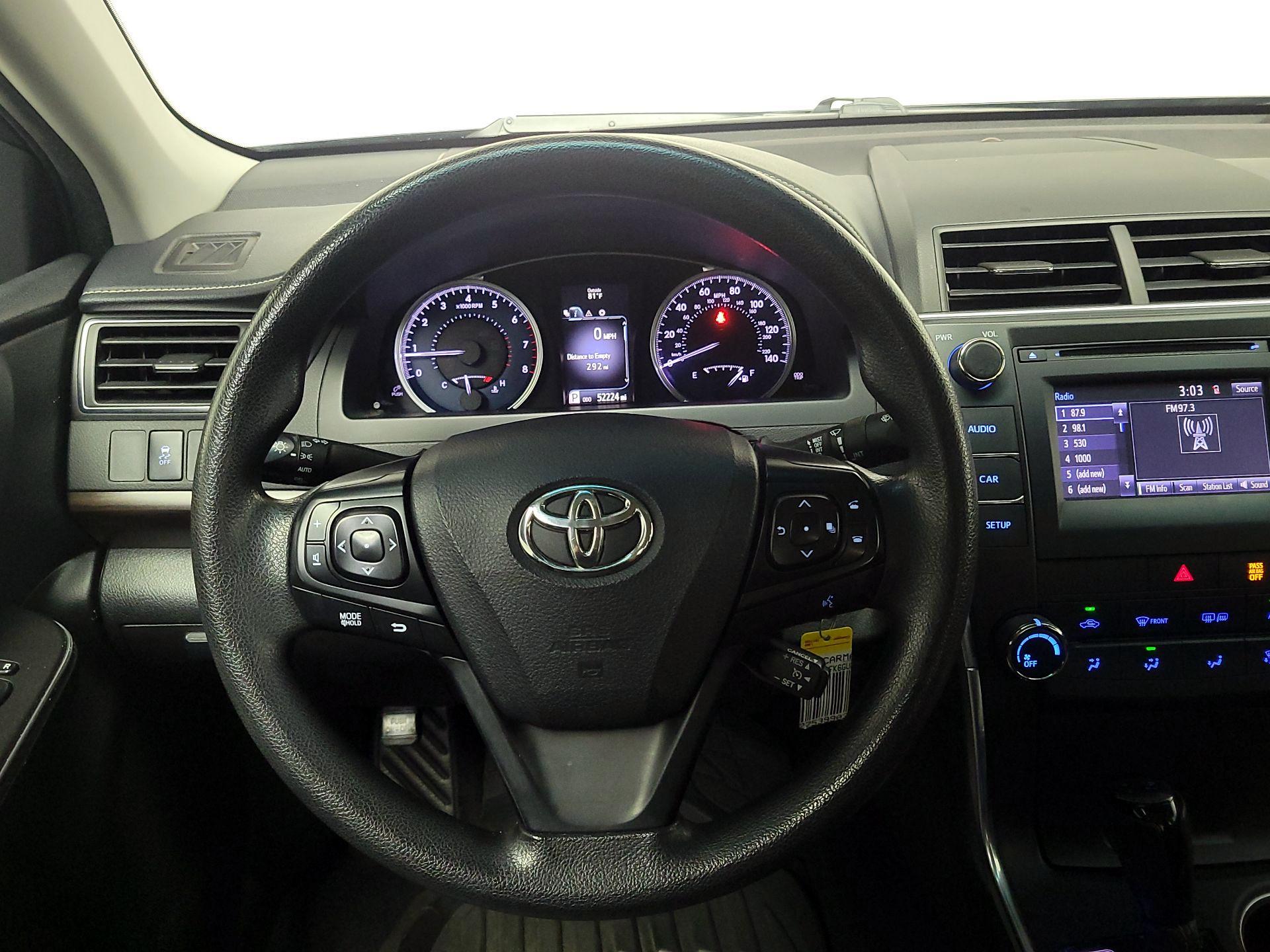 Thumbnail: 2016 Toyota Camry - 10