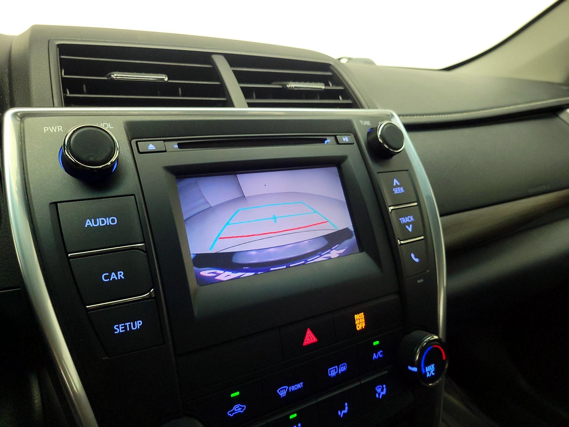 Thumbnail: 2016 Toyota Camry - 14
