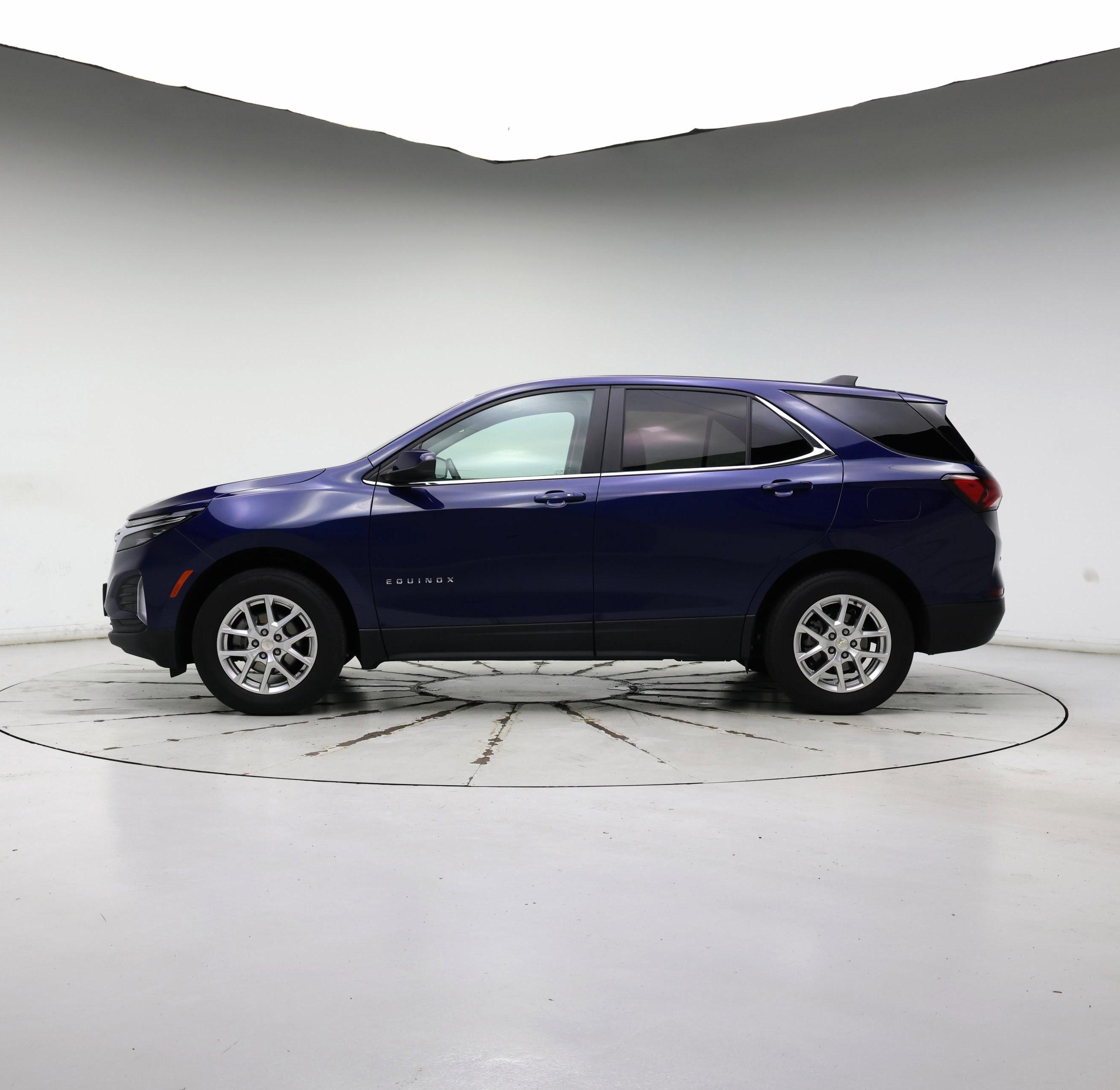 Thumbnail: 2022 Chevrolet Equinox - 3