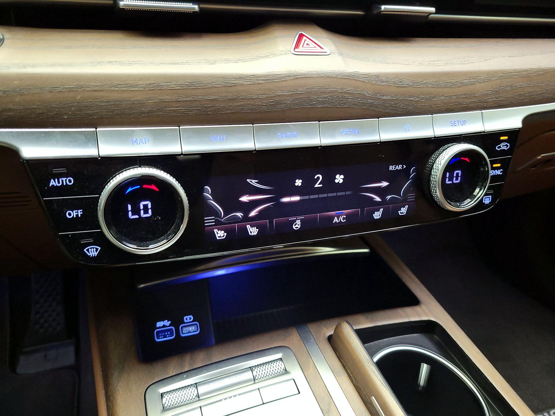 Thumbnail: 2021 Genesis G80 - 17