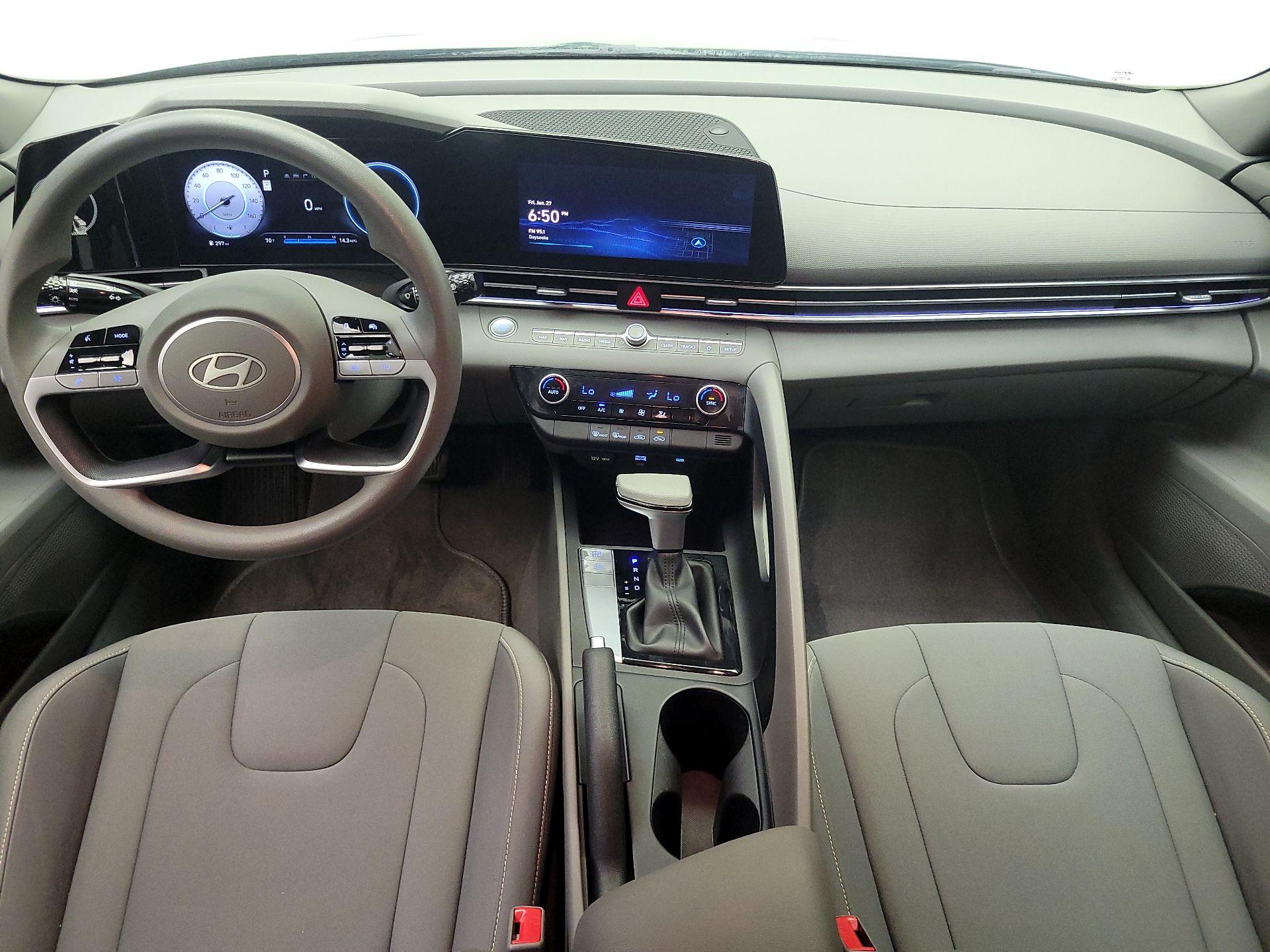 Thumbnail: 2024 Hyundai Elantra - 9