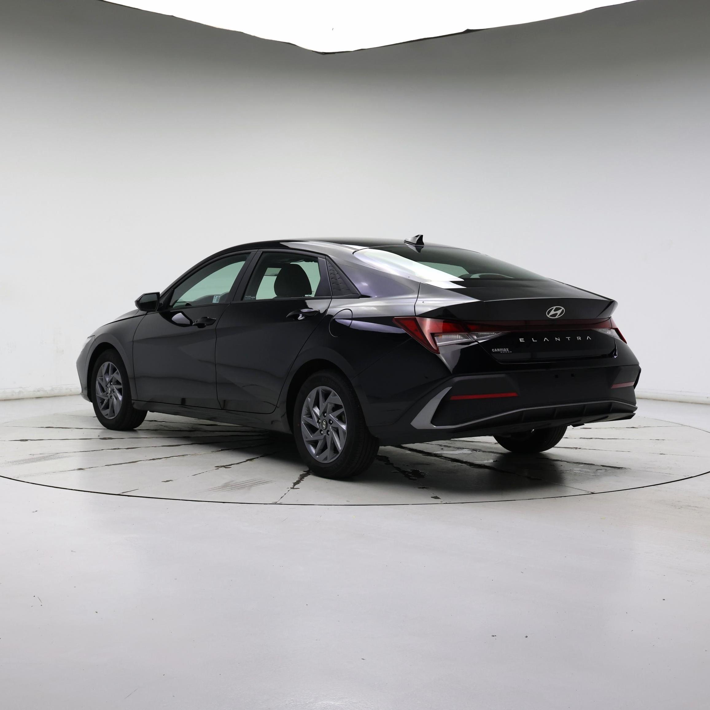 Thumbnail: 2024 Hyundai Elantra - 2