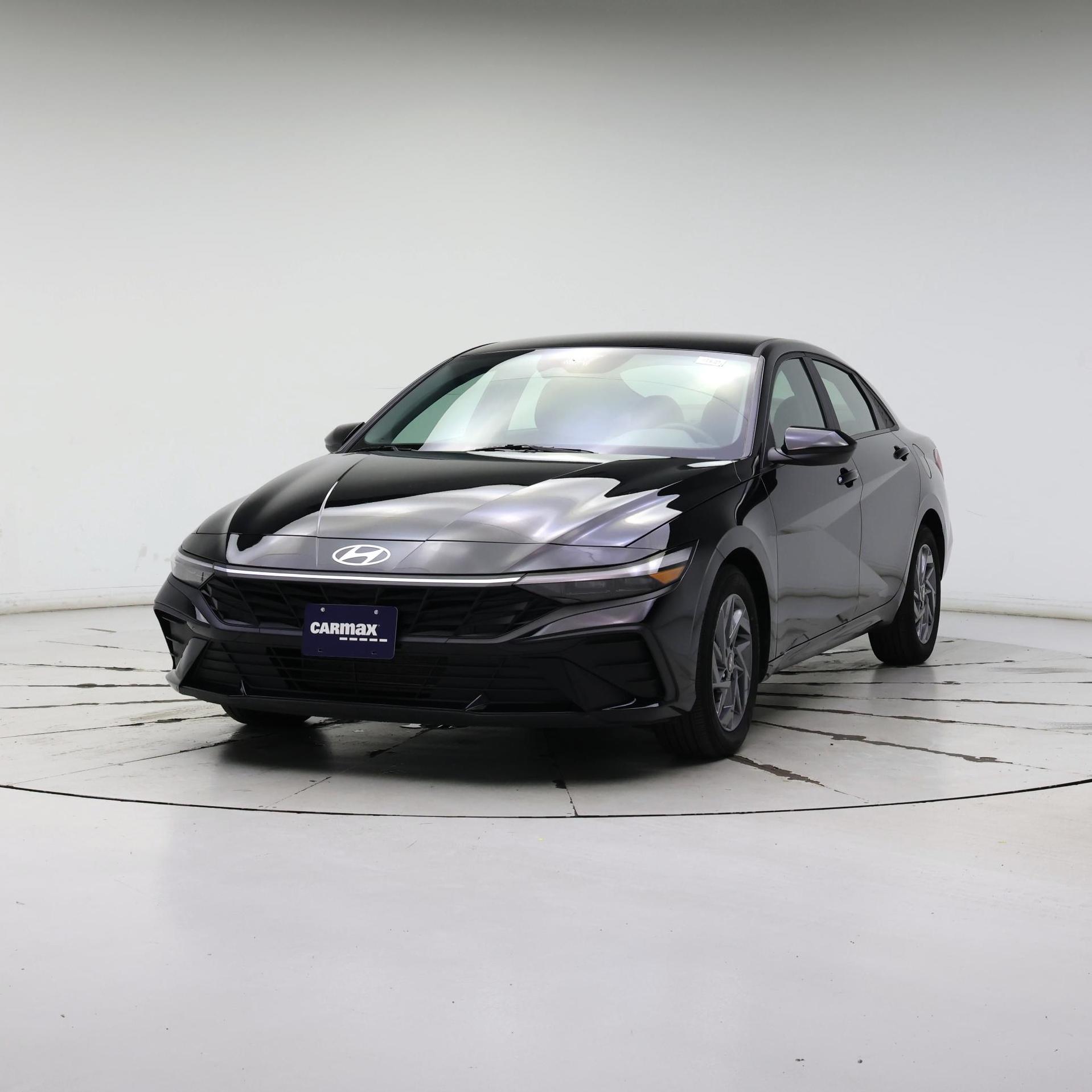 Thumbnail: 2024 Hyundai Elantra - 4