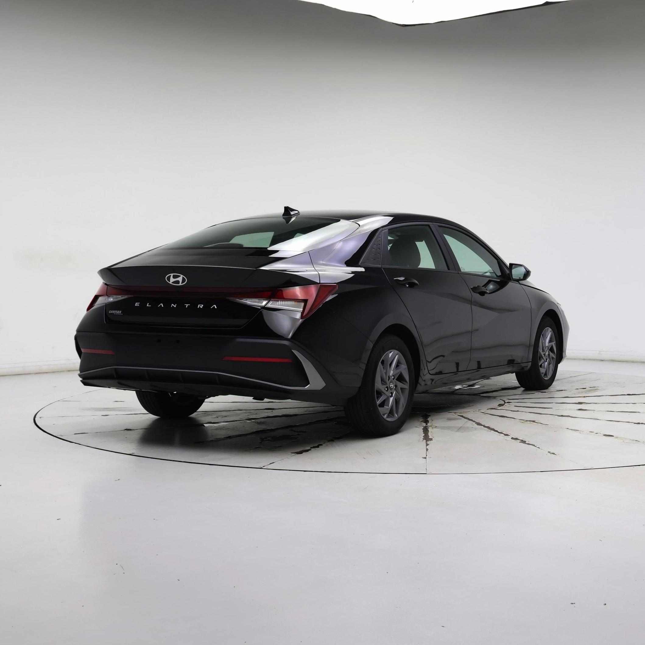 Thumbnail: 2024 Hyundai Elantra - 8