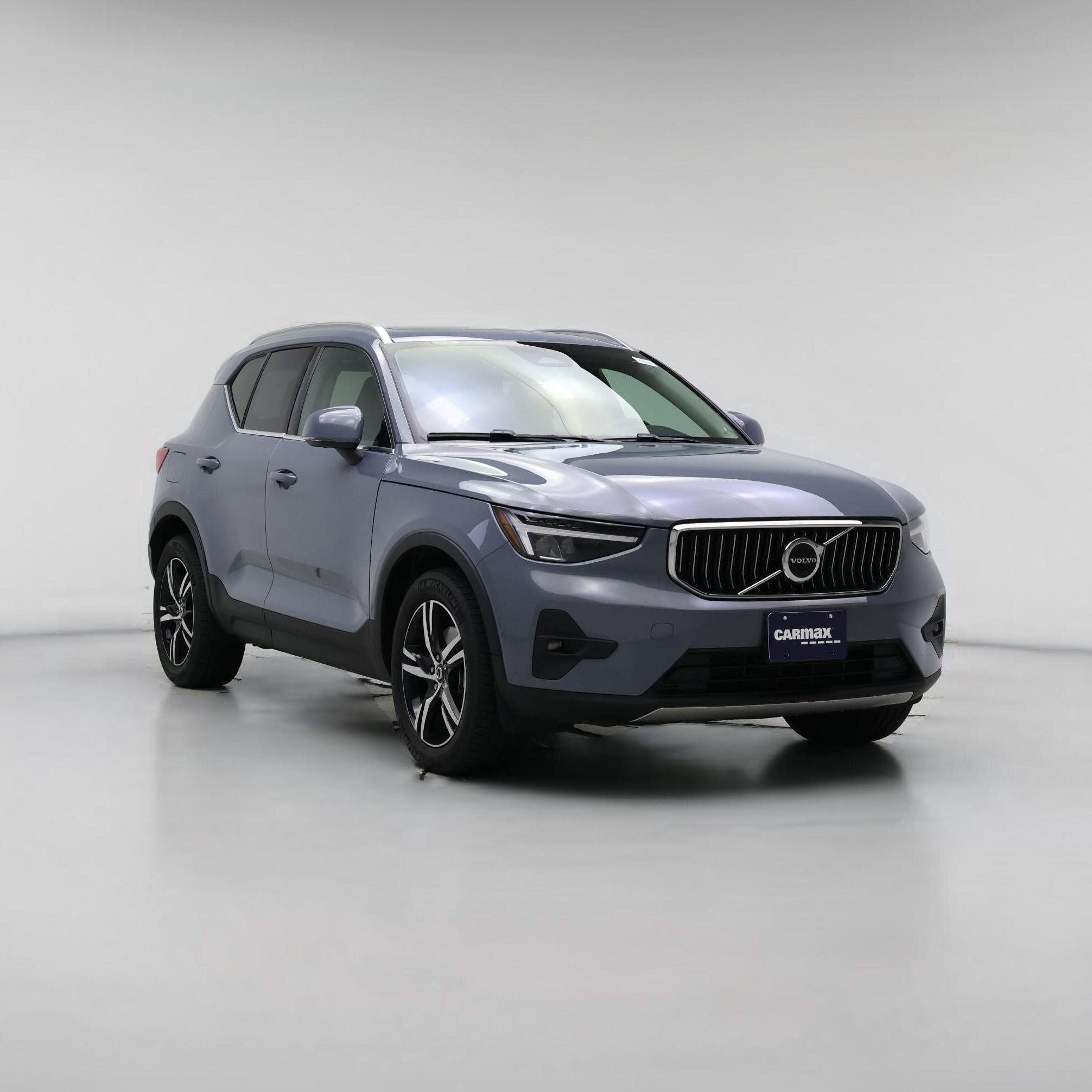 Thumbnail: 2023 Volvo XC40 - 1