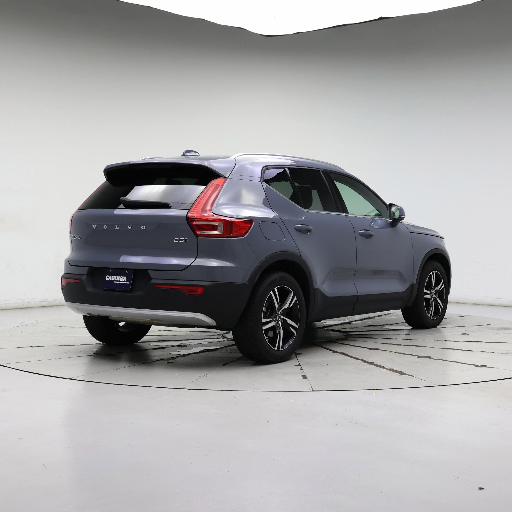 Thumbnail: 2023 Volvo XC40 - 8