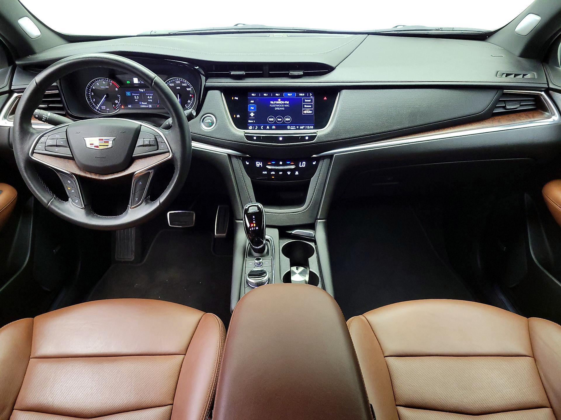 Thumbnail: 2021 Cadillac XT5 - 9