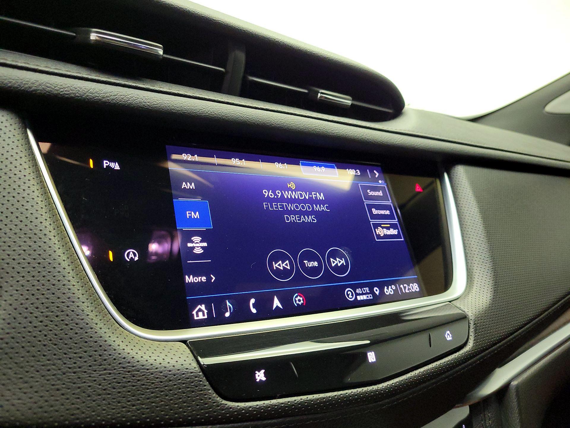 Thumbnail: 2021 Cadillac XT5 - 14