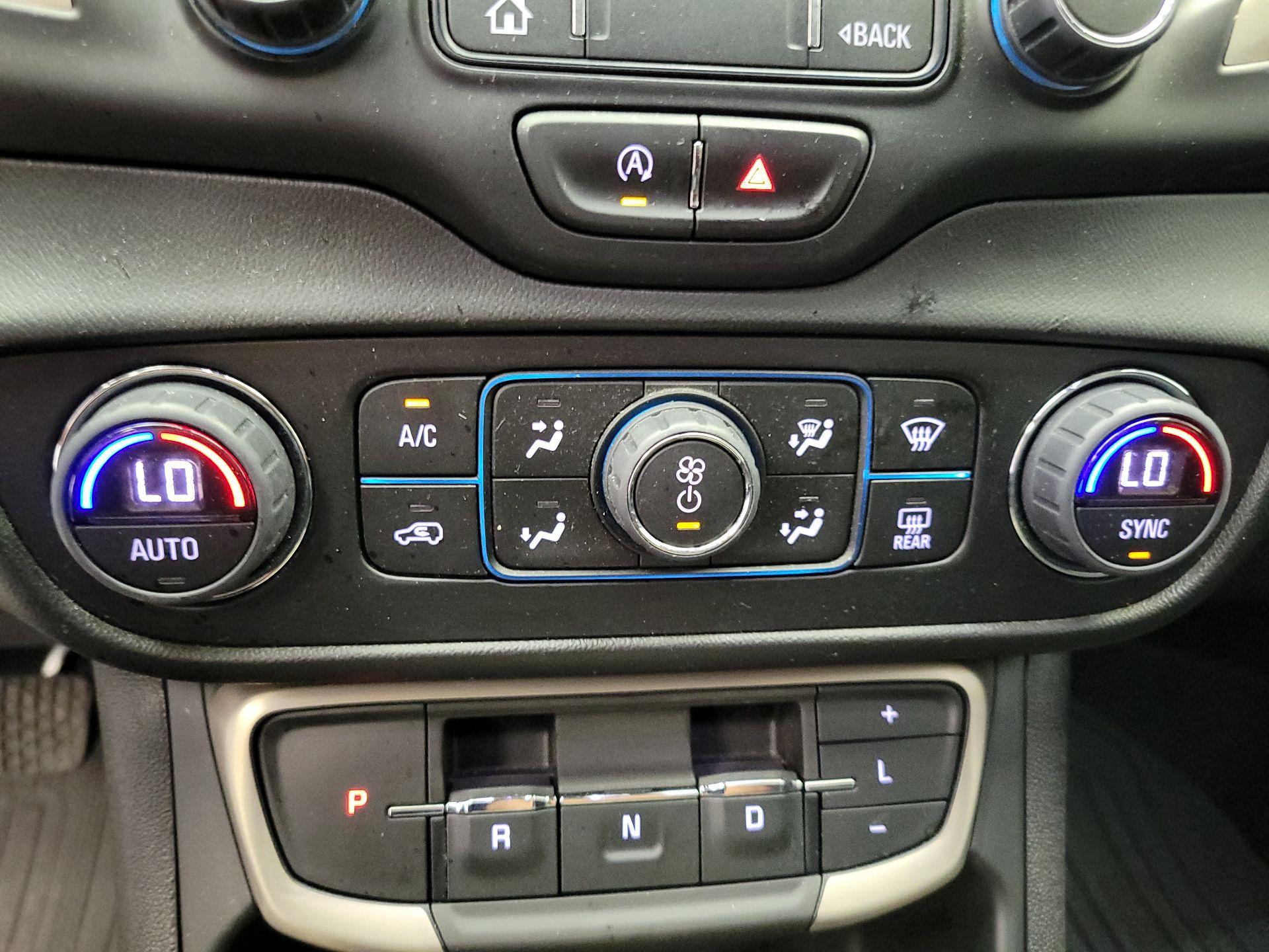 Thumbnail: 2022 GMC Terrain - 16