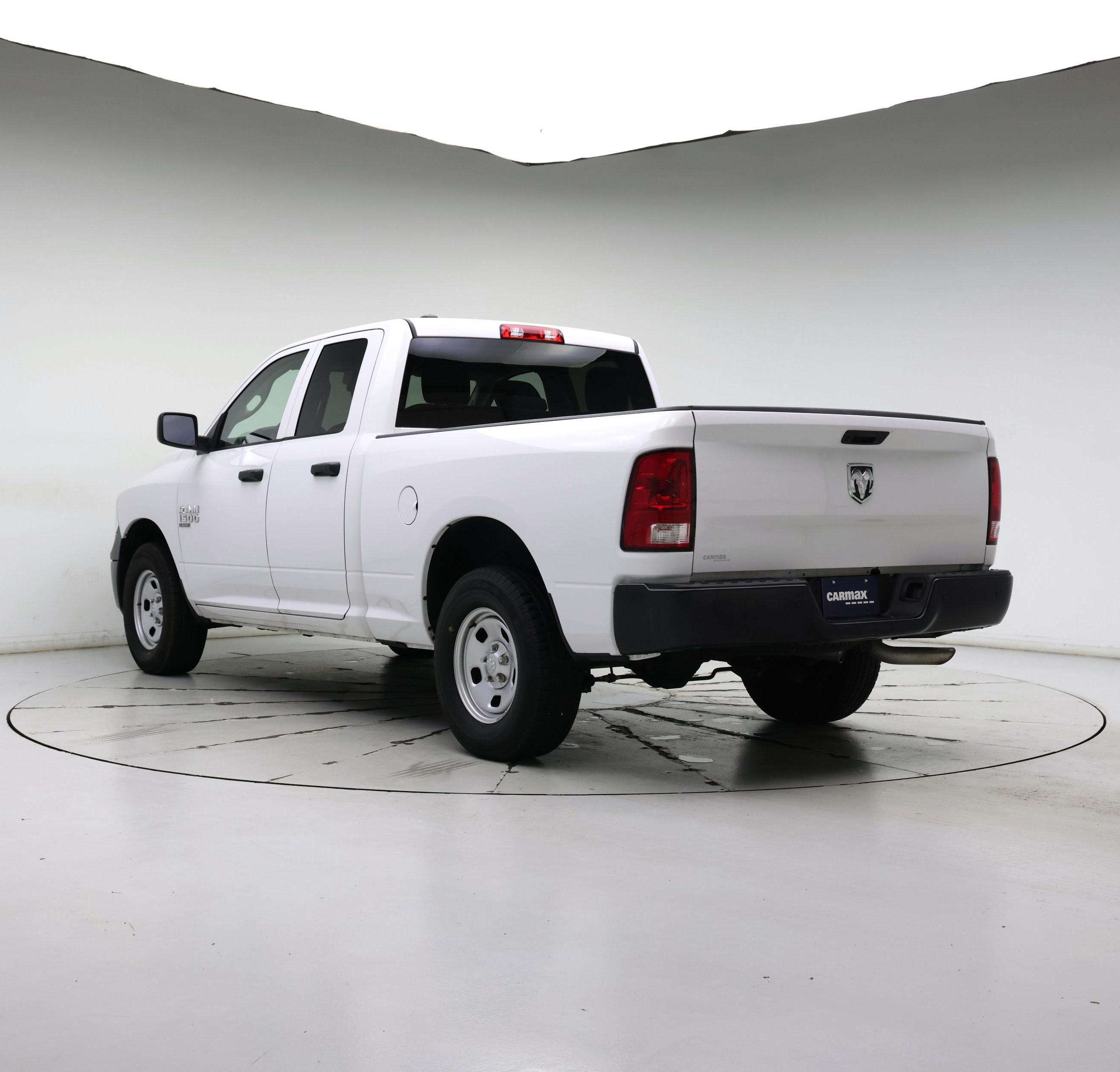 Thumbnail: 2022 RAM 1500 Classic - 2