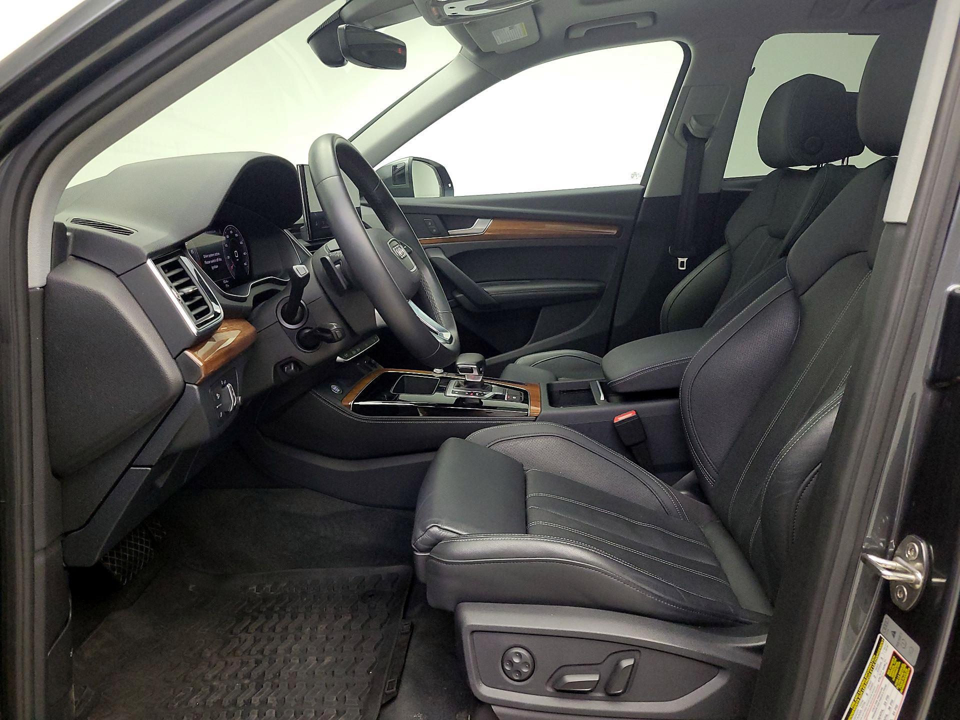 Thumbnail: 2022 Audi Q5 - 11