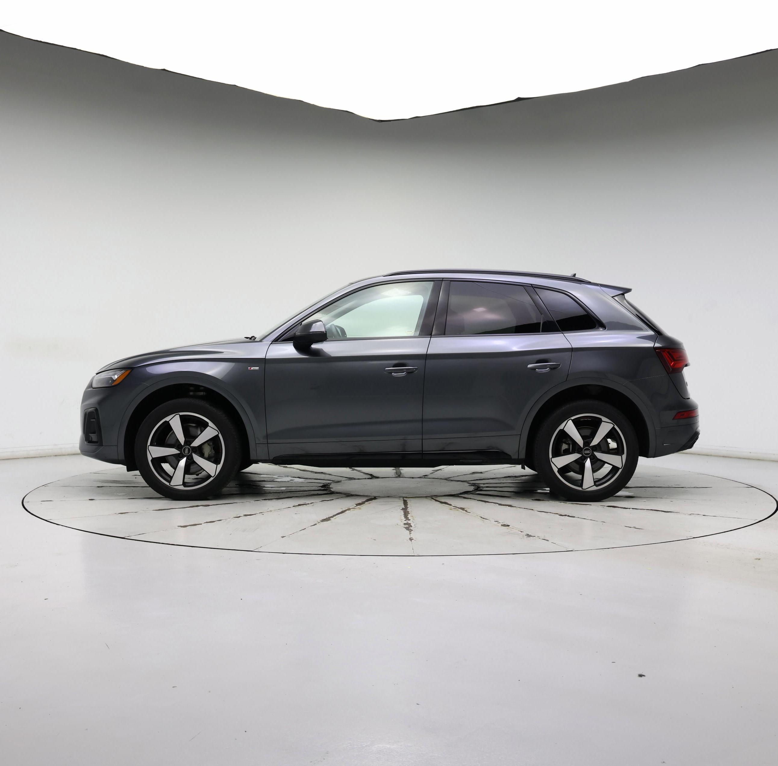 Thumbnail: 2022 Audi Q5 - 3