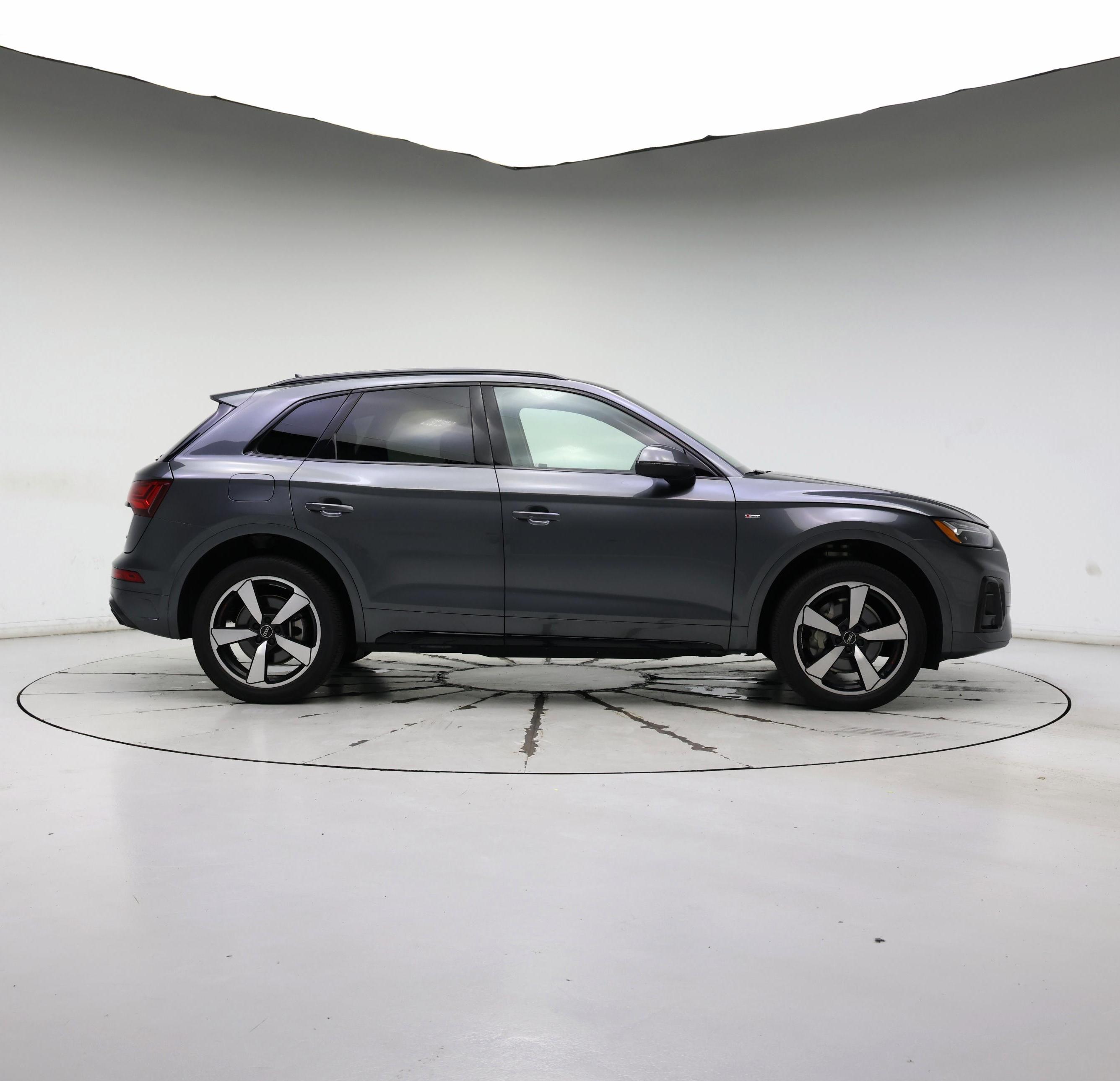 Thumbnail: 2022 Audi Q5 - 7