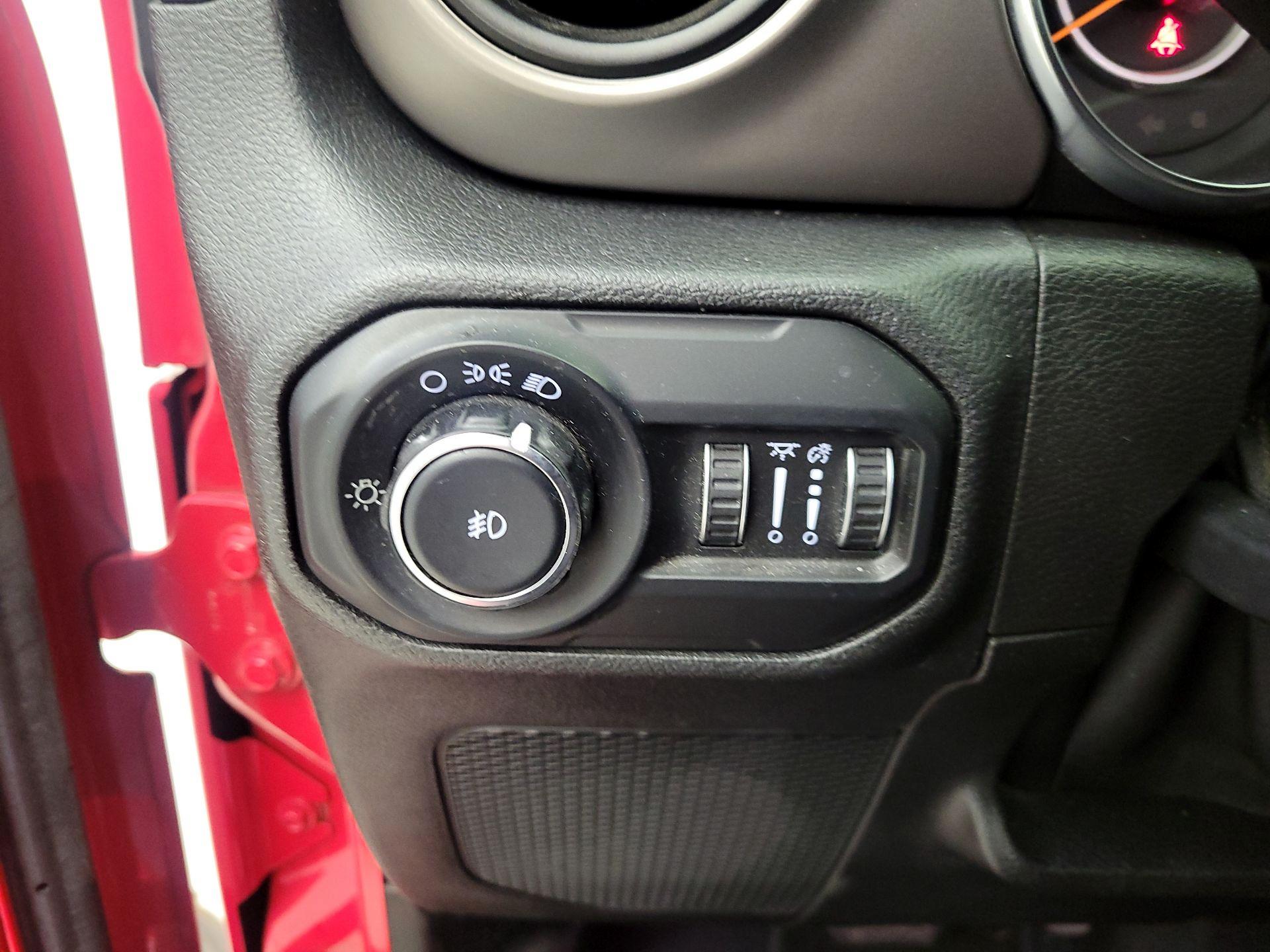Thumbnail: 2020 Jeep Wrangler - 13