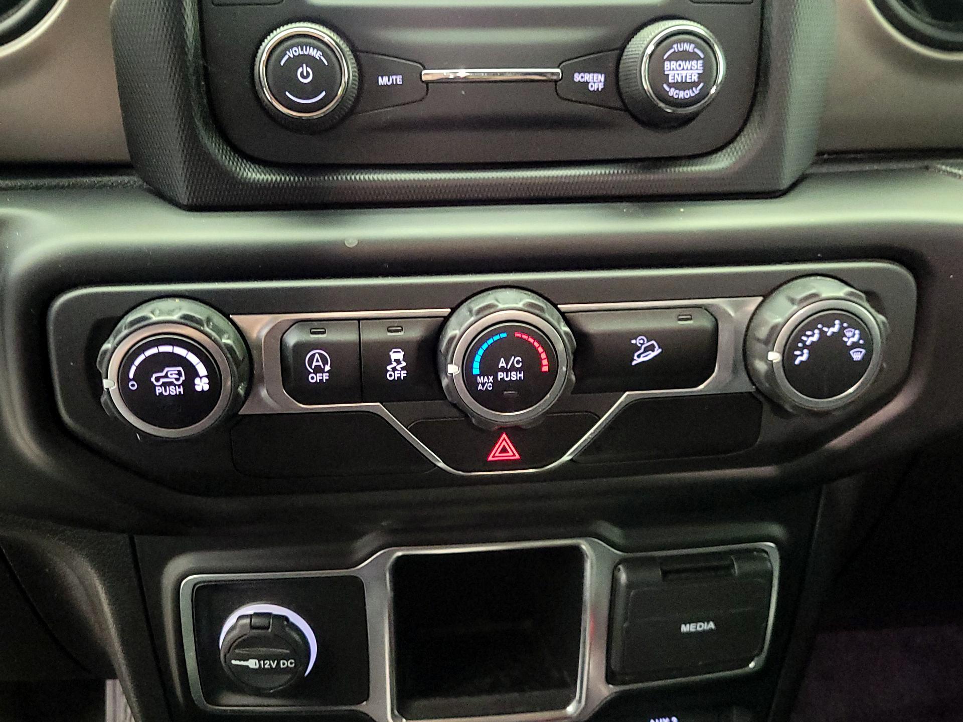 Thumbnail: 2020 Jeep Wrangler - 16