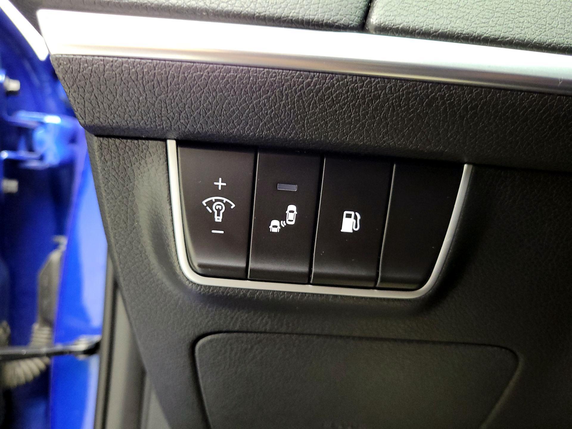 Thumbnail: 2019 Kia Stinger - 13