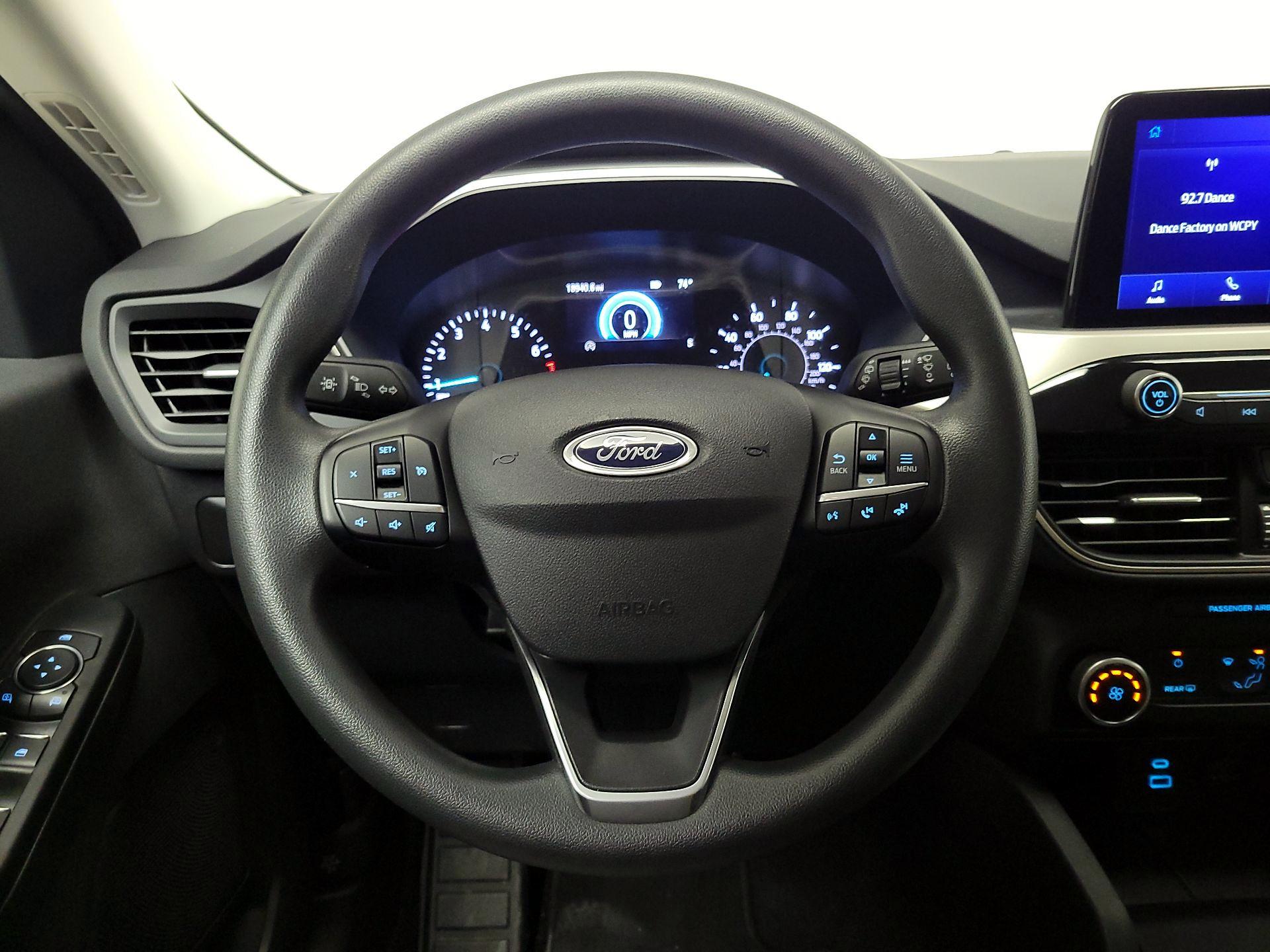 Thumbnail: 2022 Ford Escape - 10