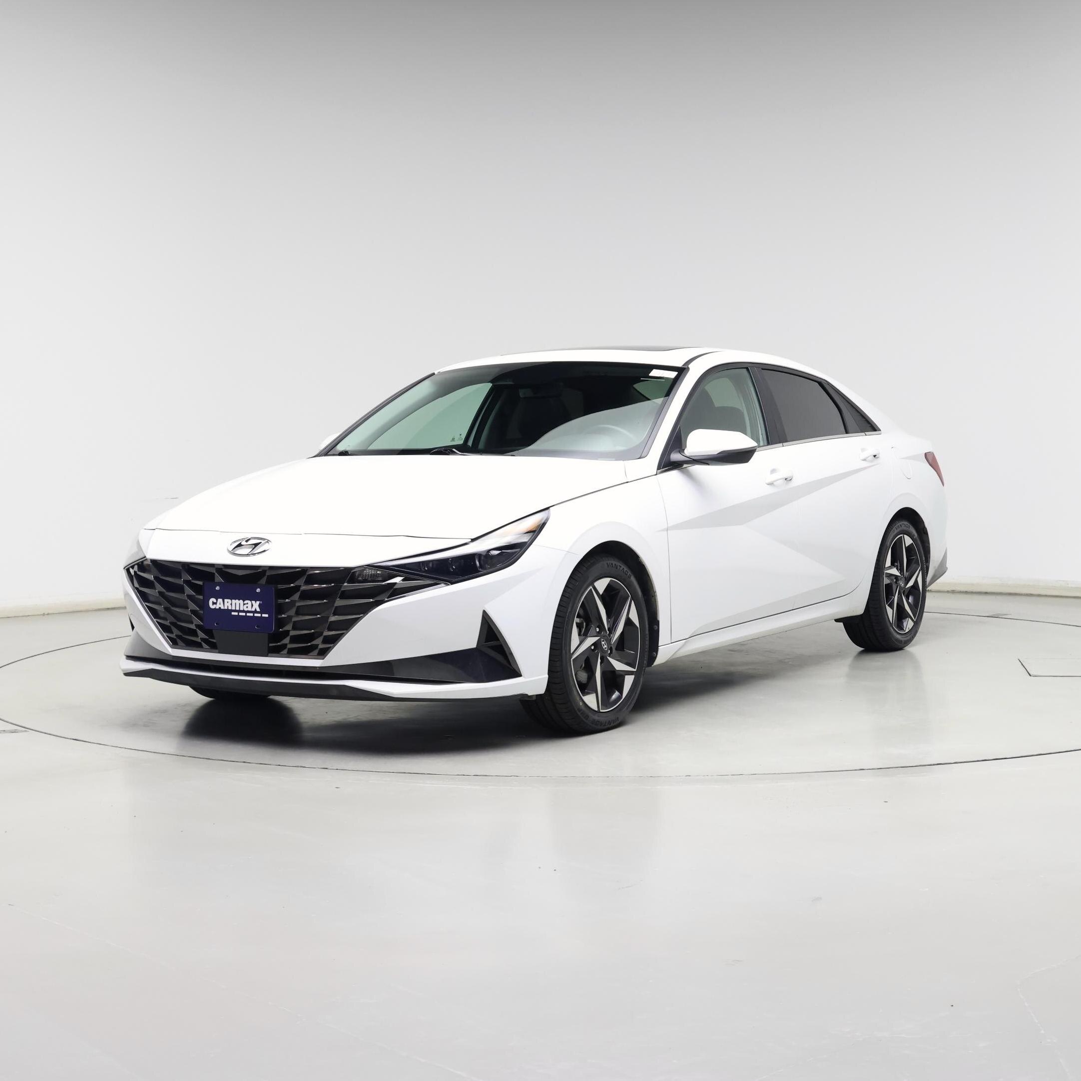 Thumbnail: 2022 Hyundai Elantra - 4