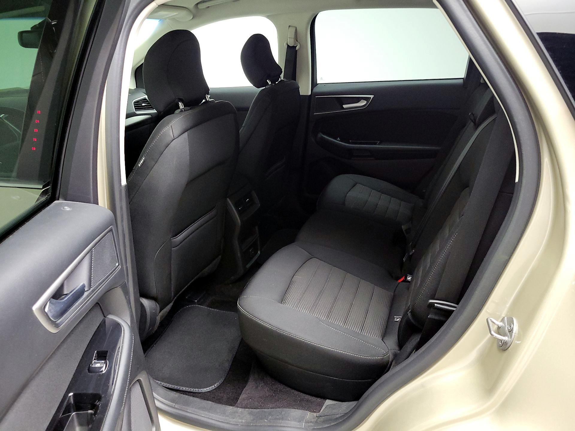 Thumbnail: 2017 Ford Edge - 19