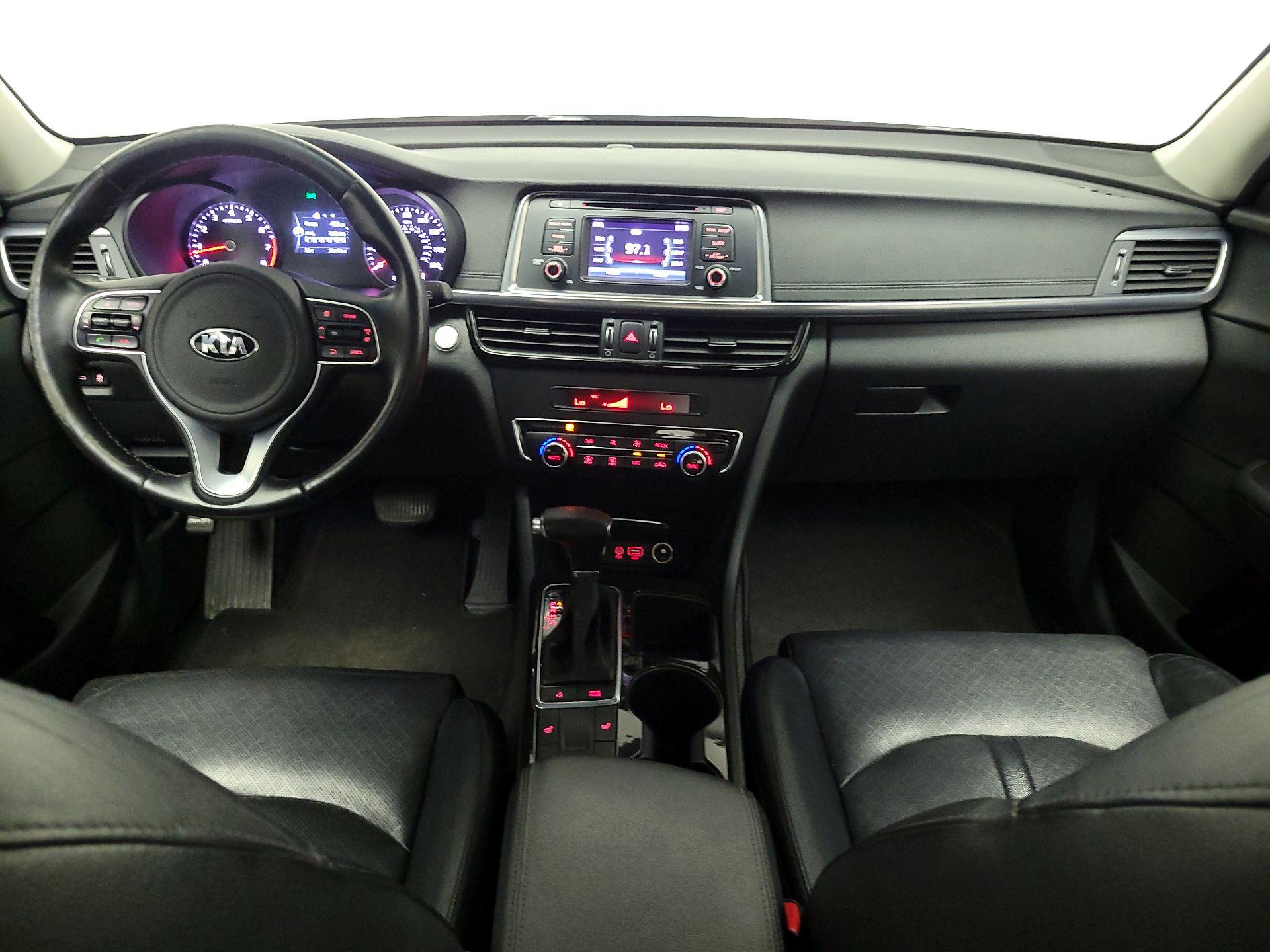 Thumbnail: 2016 Kia Optima - 9