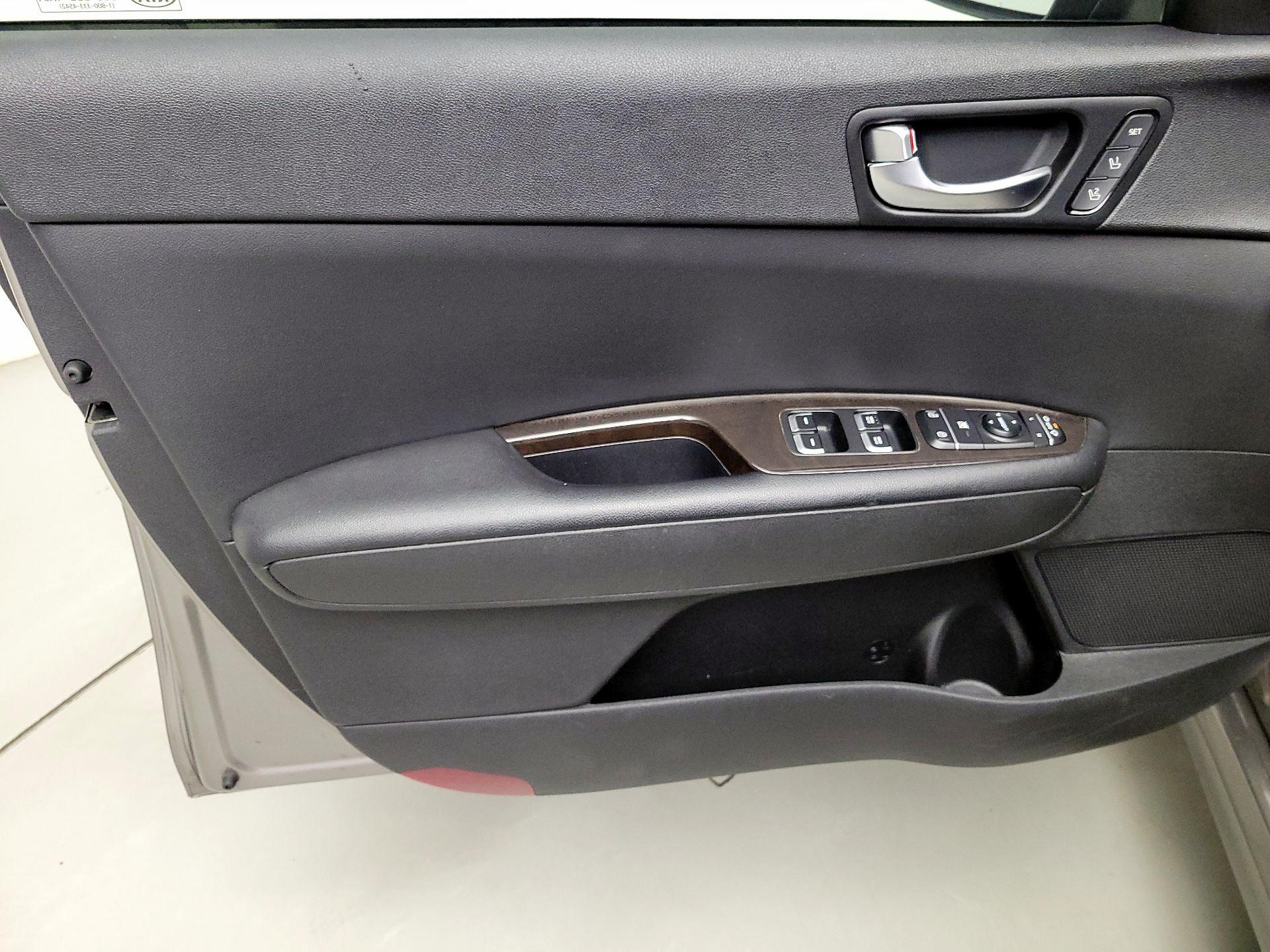 Thumbnail: 2016 Kia Optima - 12