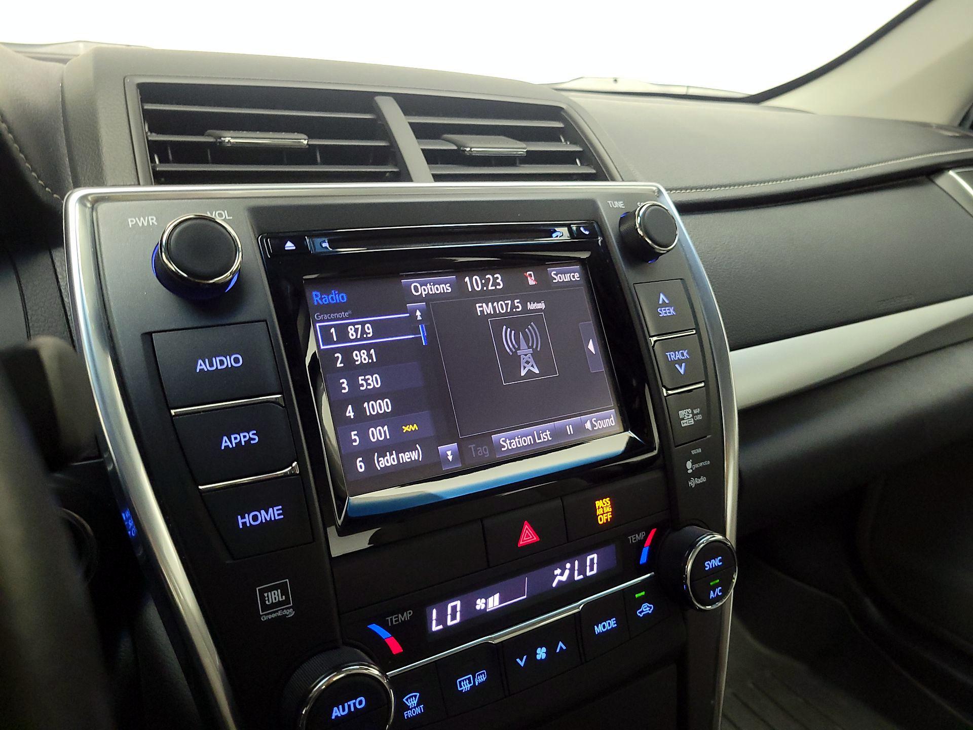 Thumbnail: 2015 Toyota Camry - 16