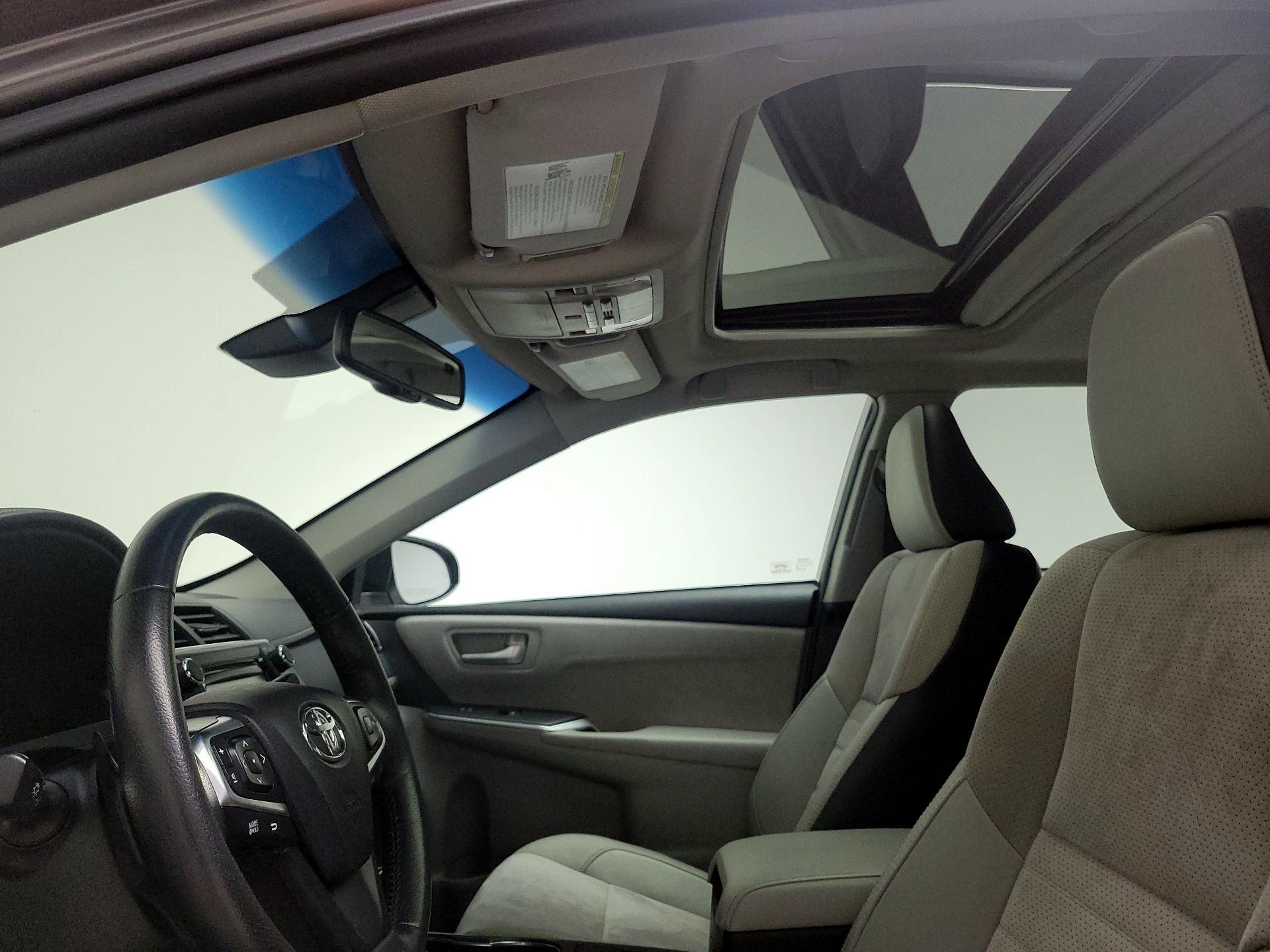 Thumbnail: 2015 Toyota Camry - 20