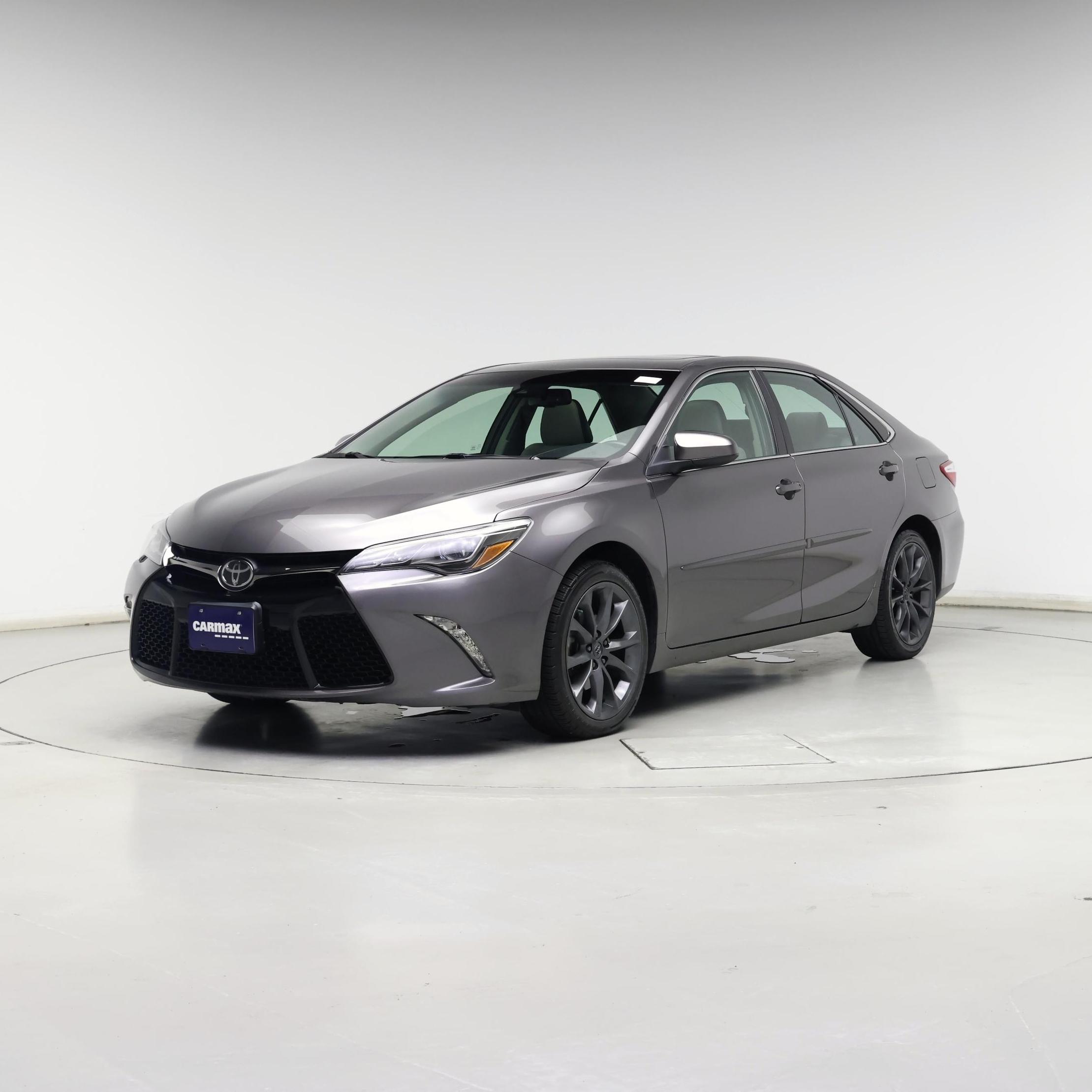 Thumbnail: 2015 Toyota Camry - 4