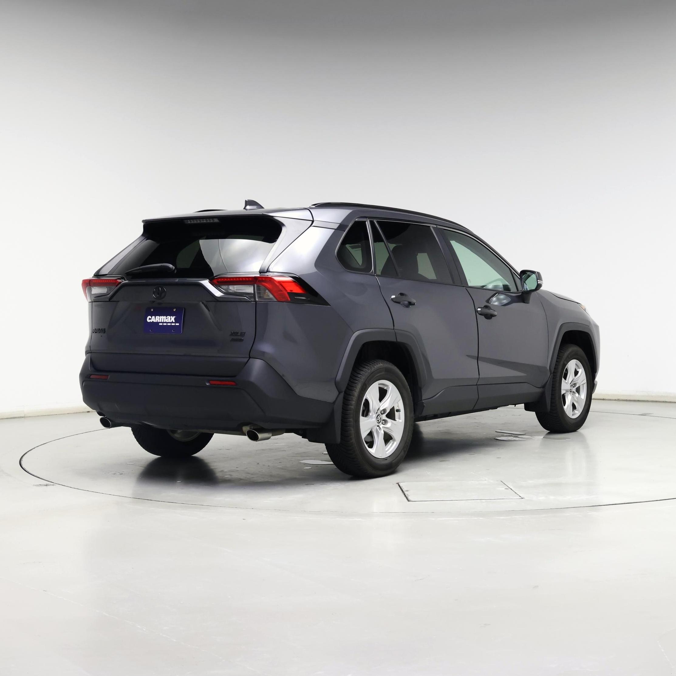 Thumbnail: 2021 Toyota RAV4 - 8