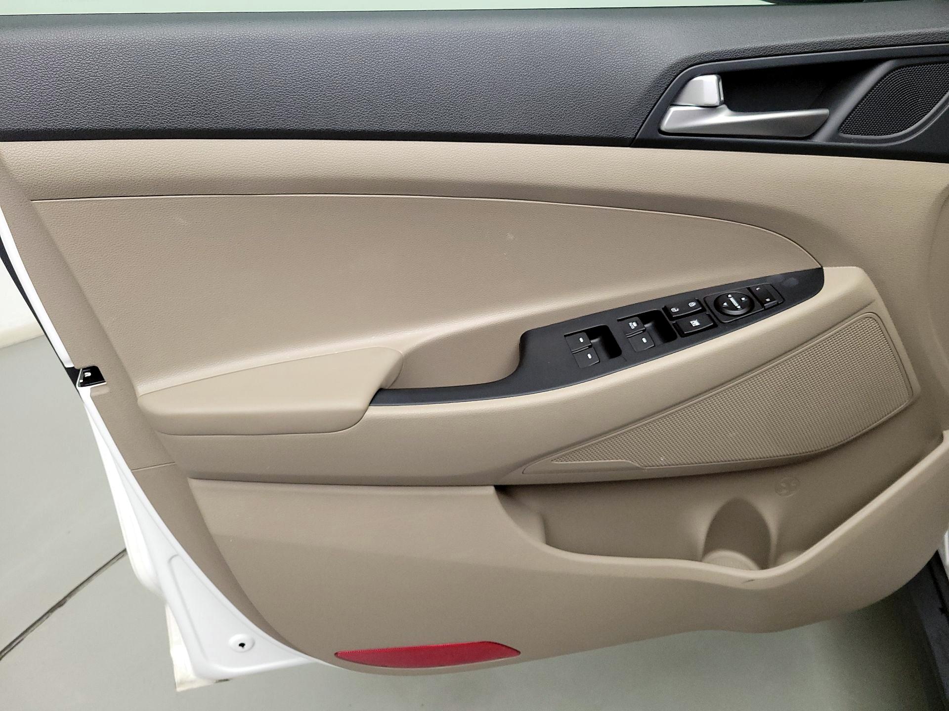 Thumbnail: 2020 Hyundai Tucson - 12