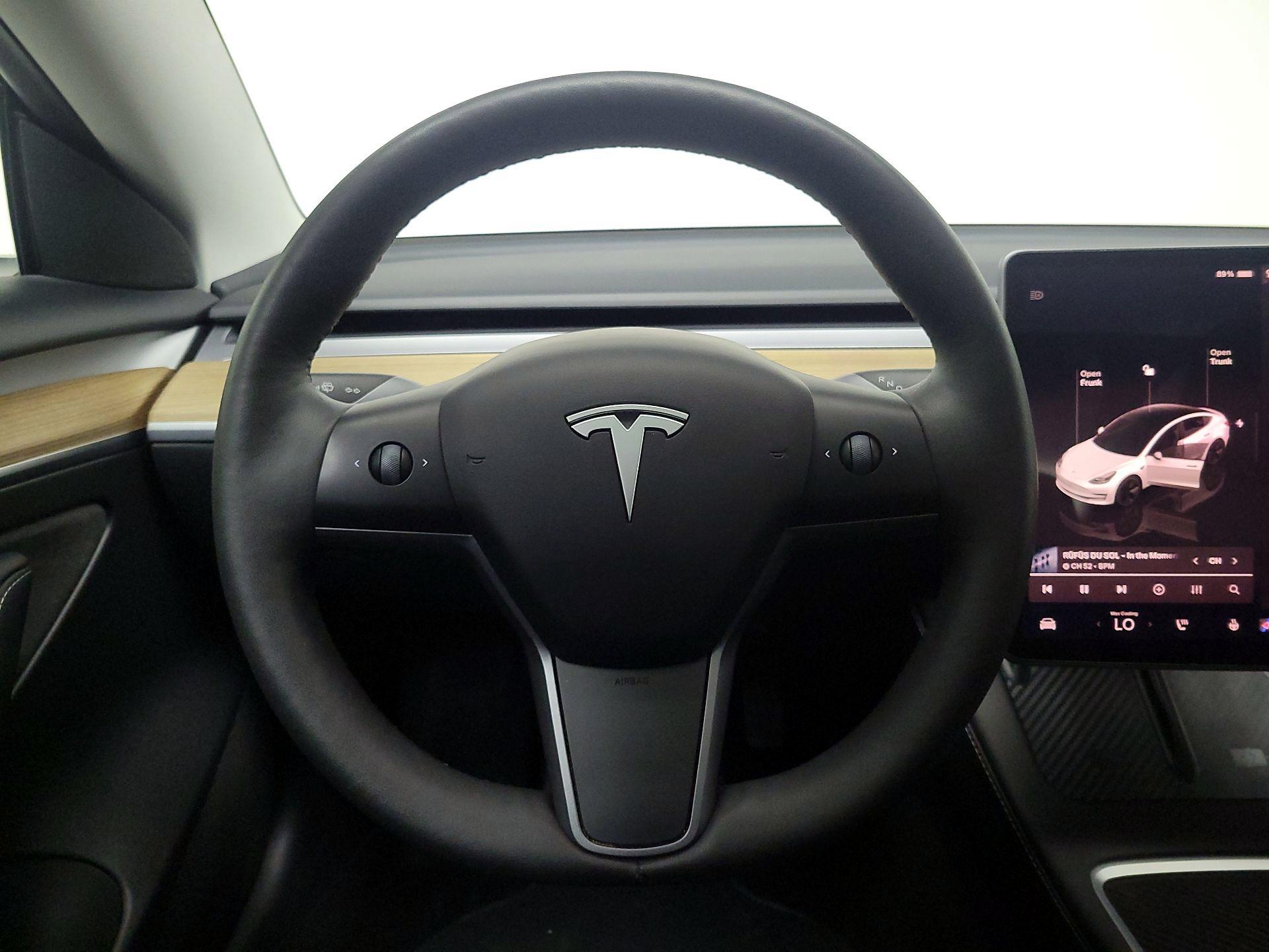 Thumbnail: 2023 Tesla Model 3 - 10