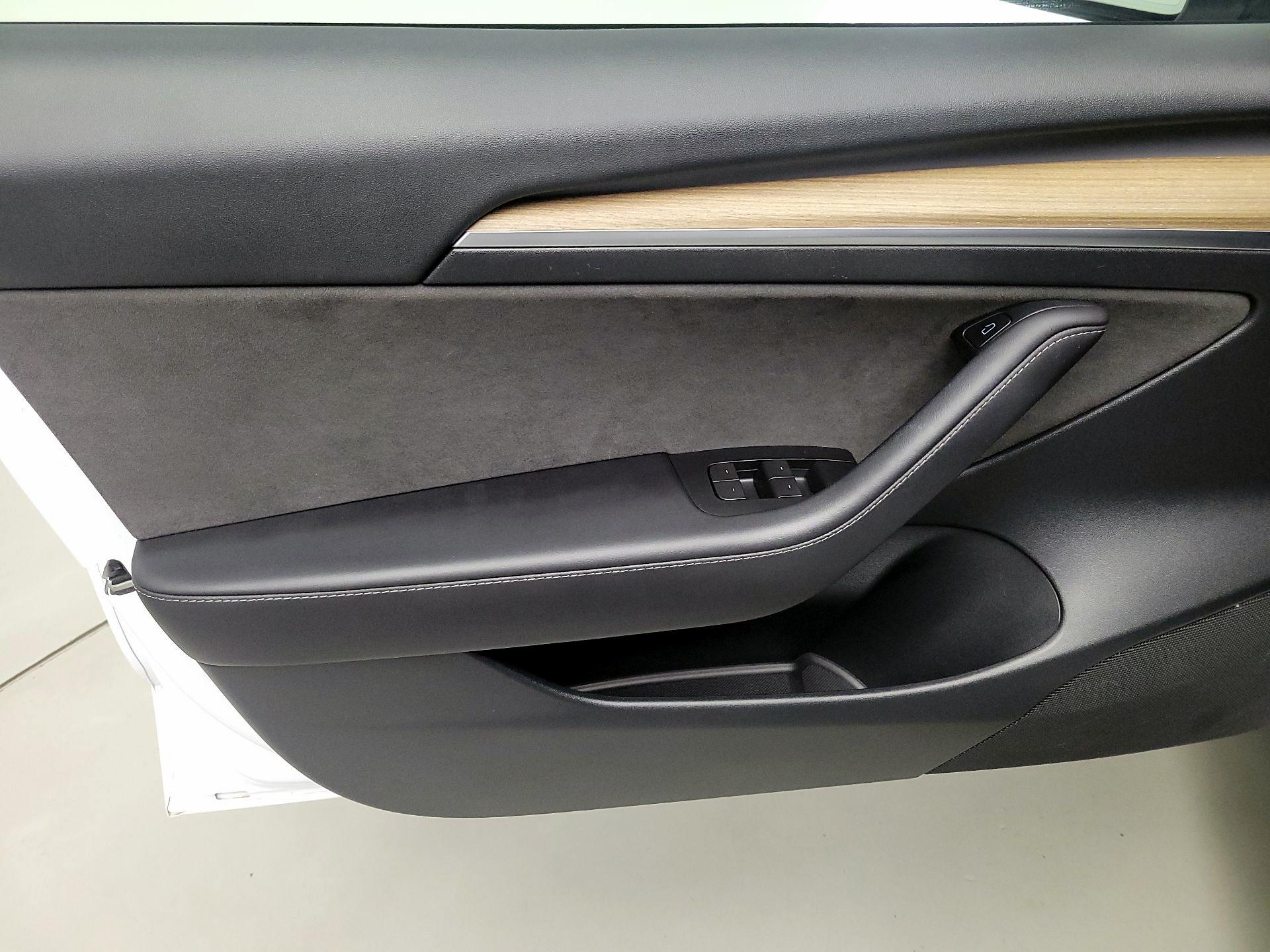 Thumbnail: 2023 Tesla Model 3 - 12