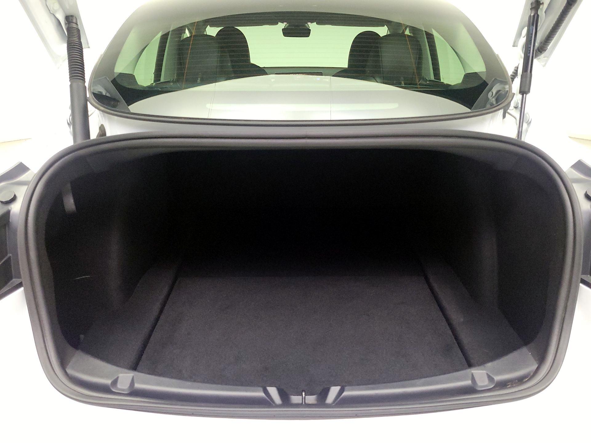 Thumbnail: 2023 Tesla Model 3 - 20