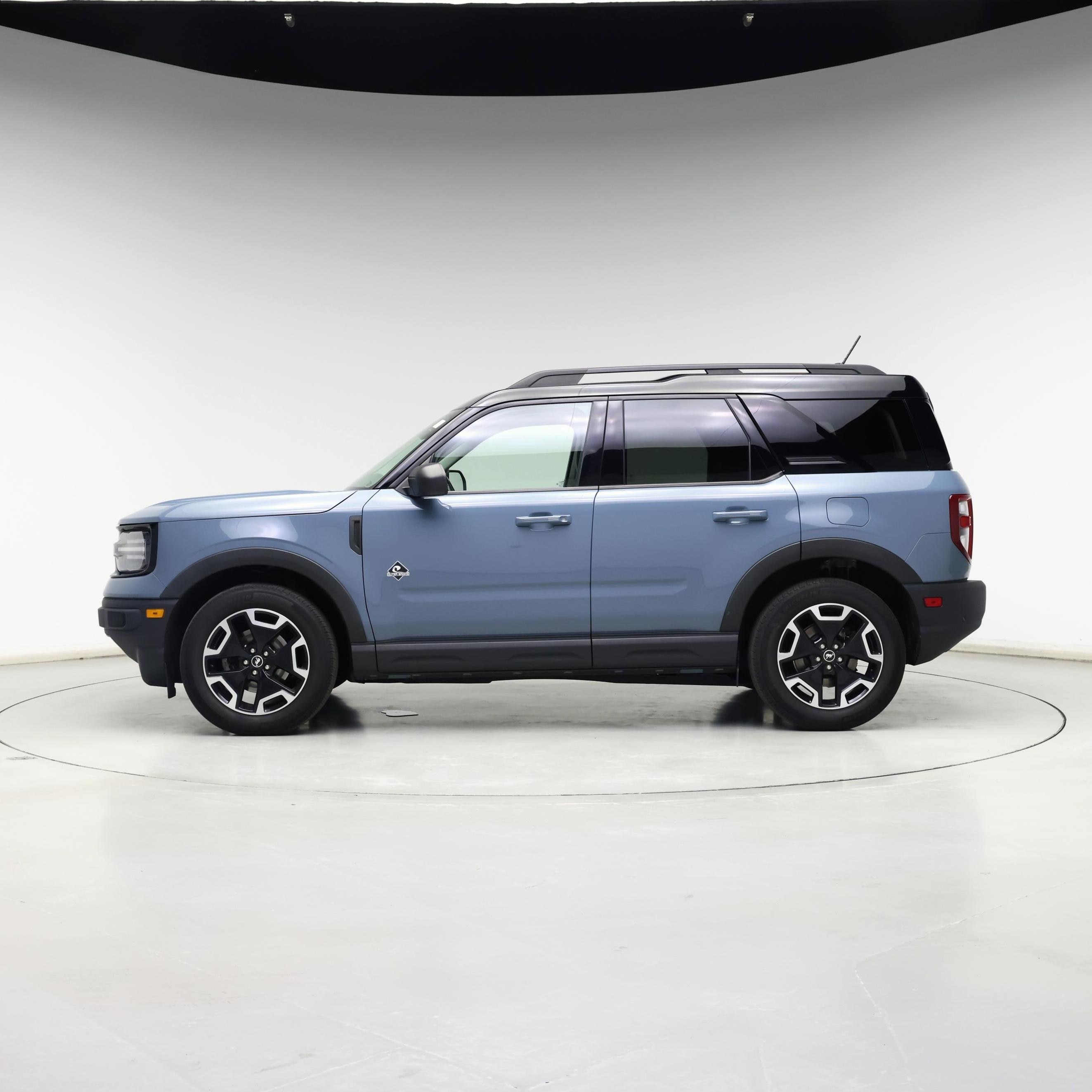 Thumbnail: 2021 Ford Bronco Sport - 3