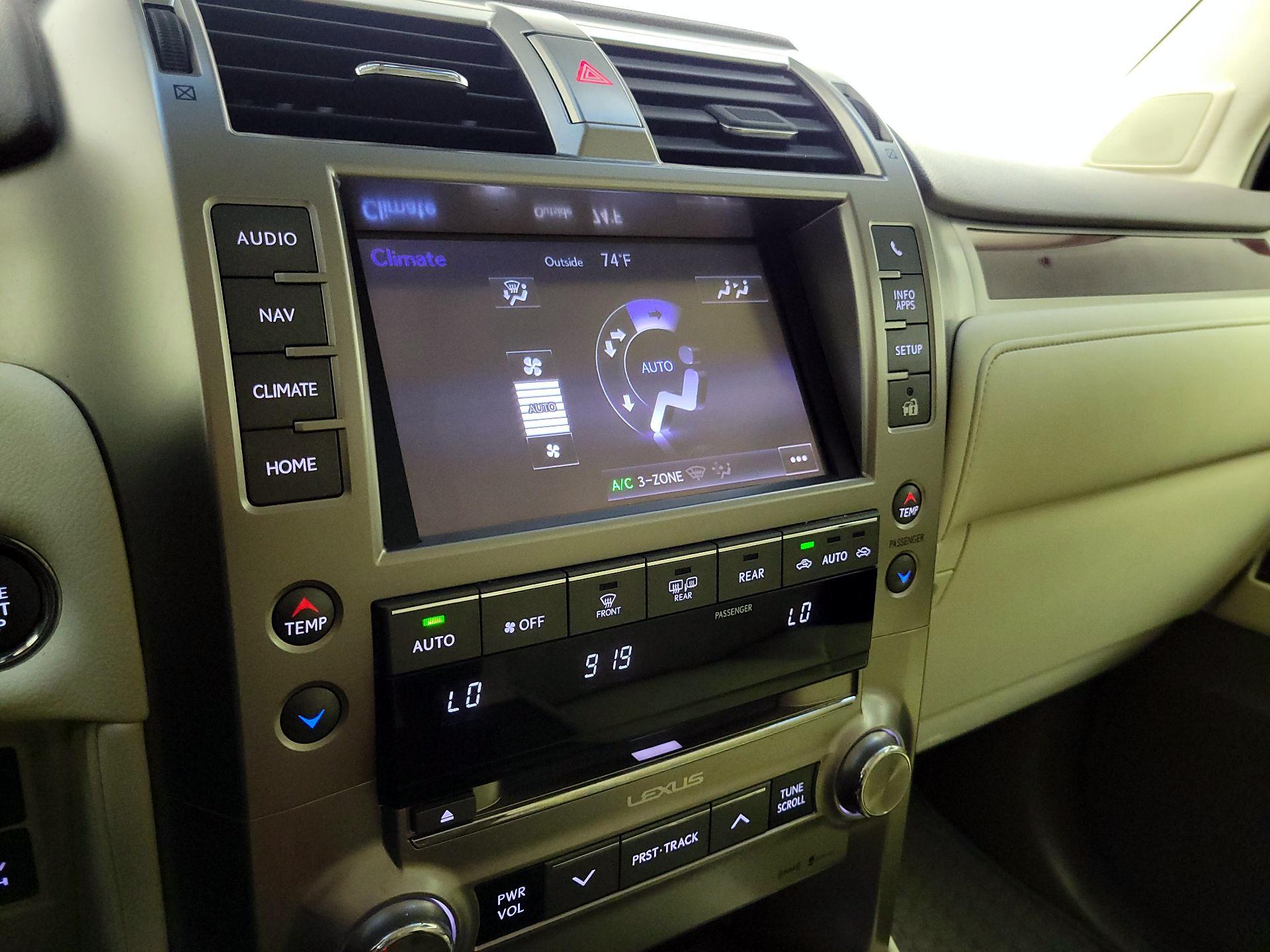 Thumbnail: 2015 Lexus GX - 17