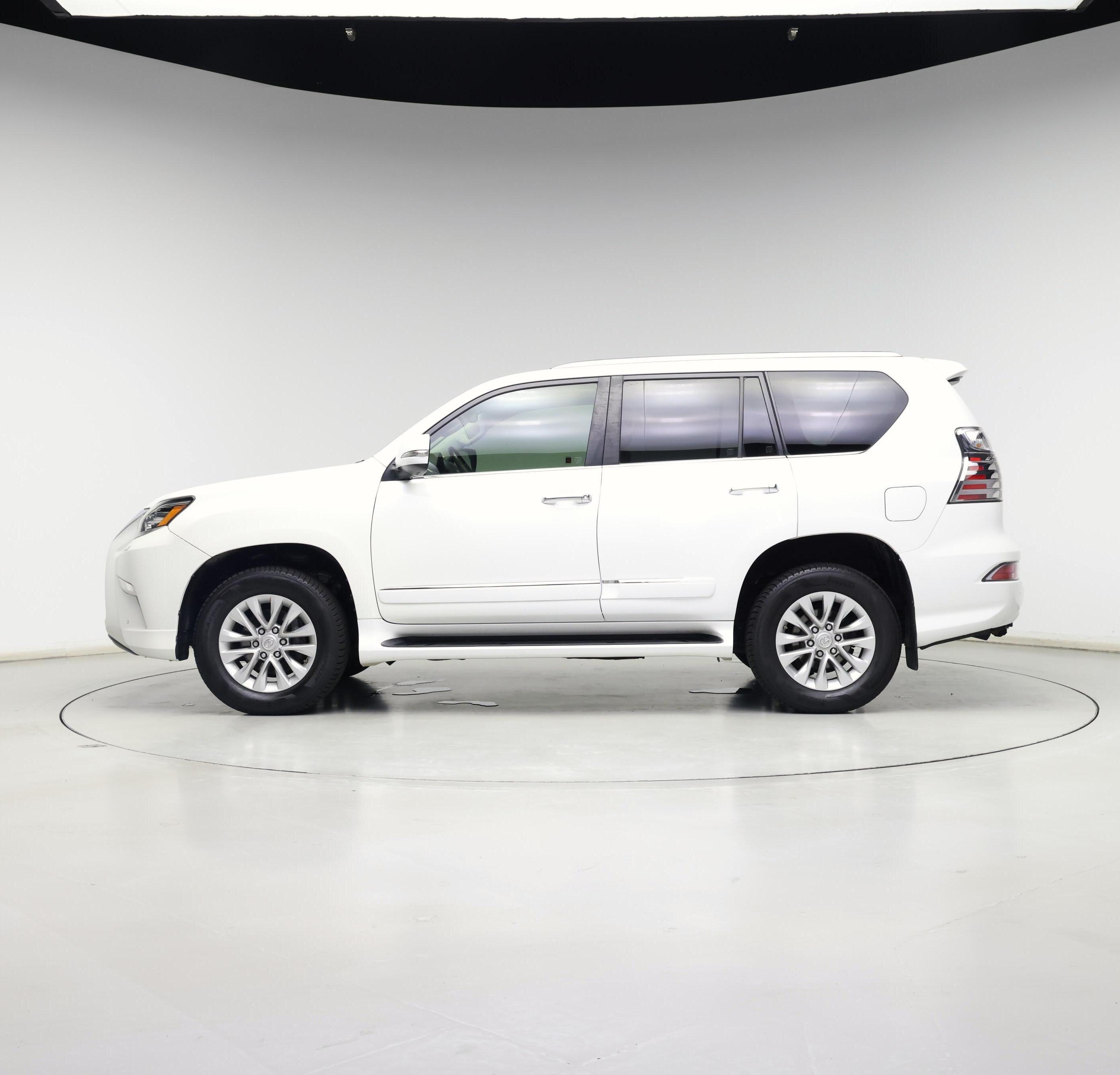 Thumbnail: 2015 Lexus GX - 3