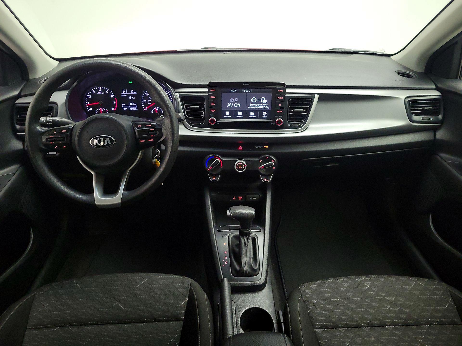 Thumbnail: 2020 Kia Rio - 9