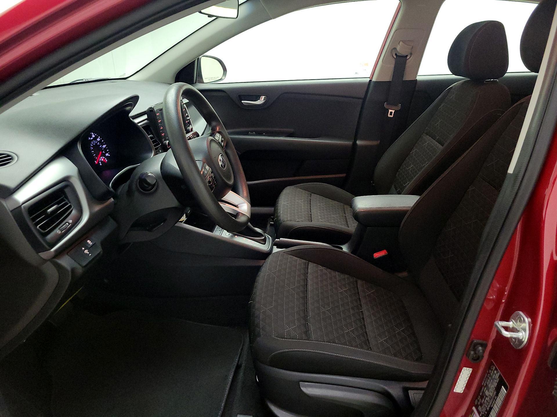 Thumbnail: 2020 Kia Rio - 11