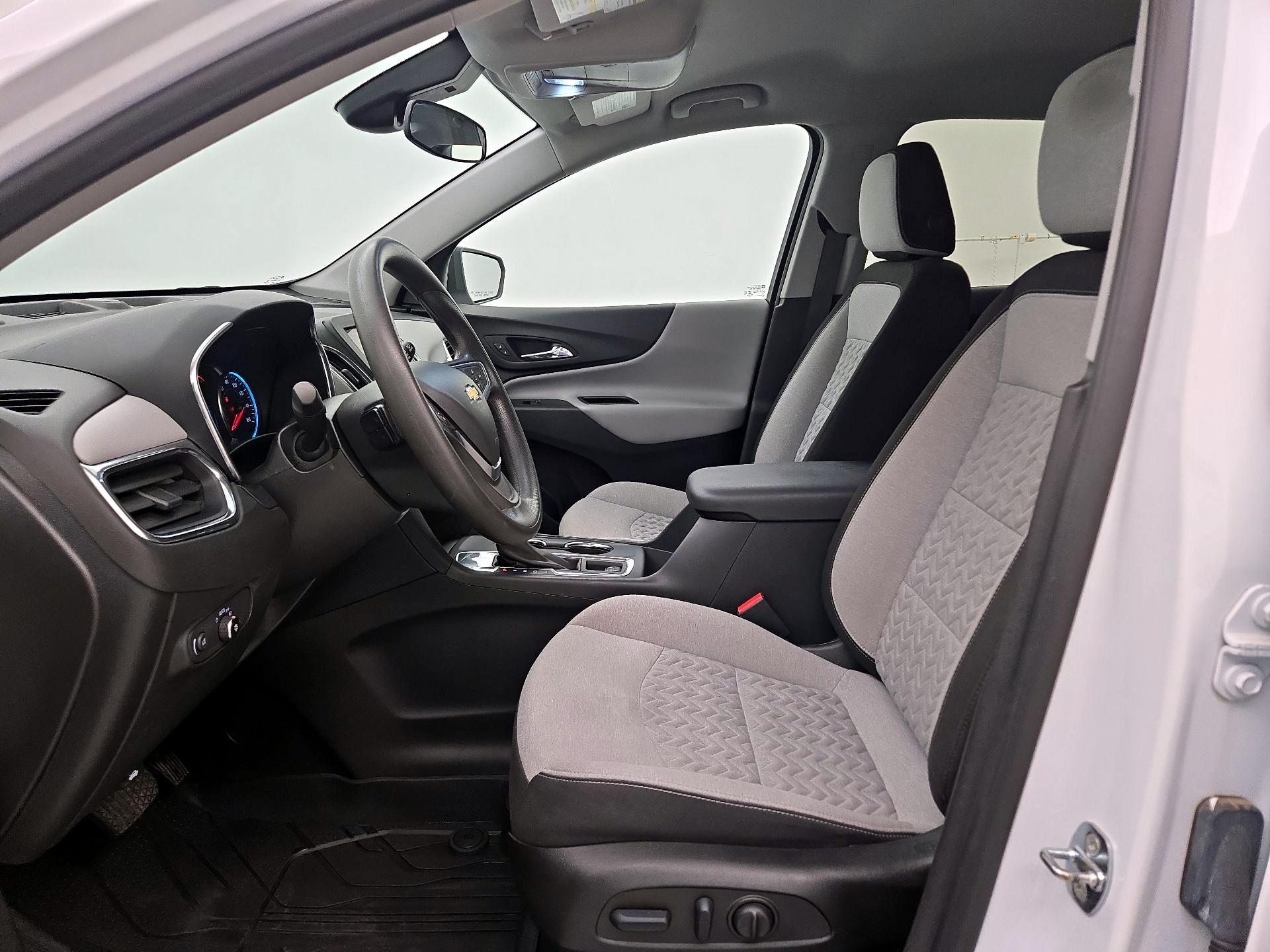 Thumbnail: 2022 Chevrolet Equinox - 11