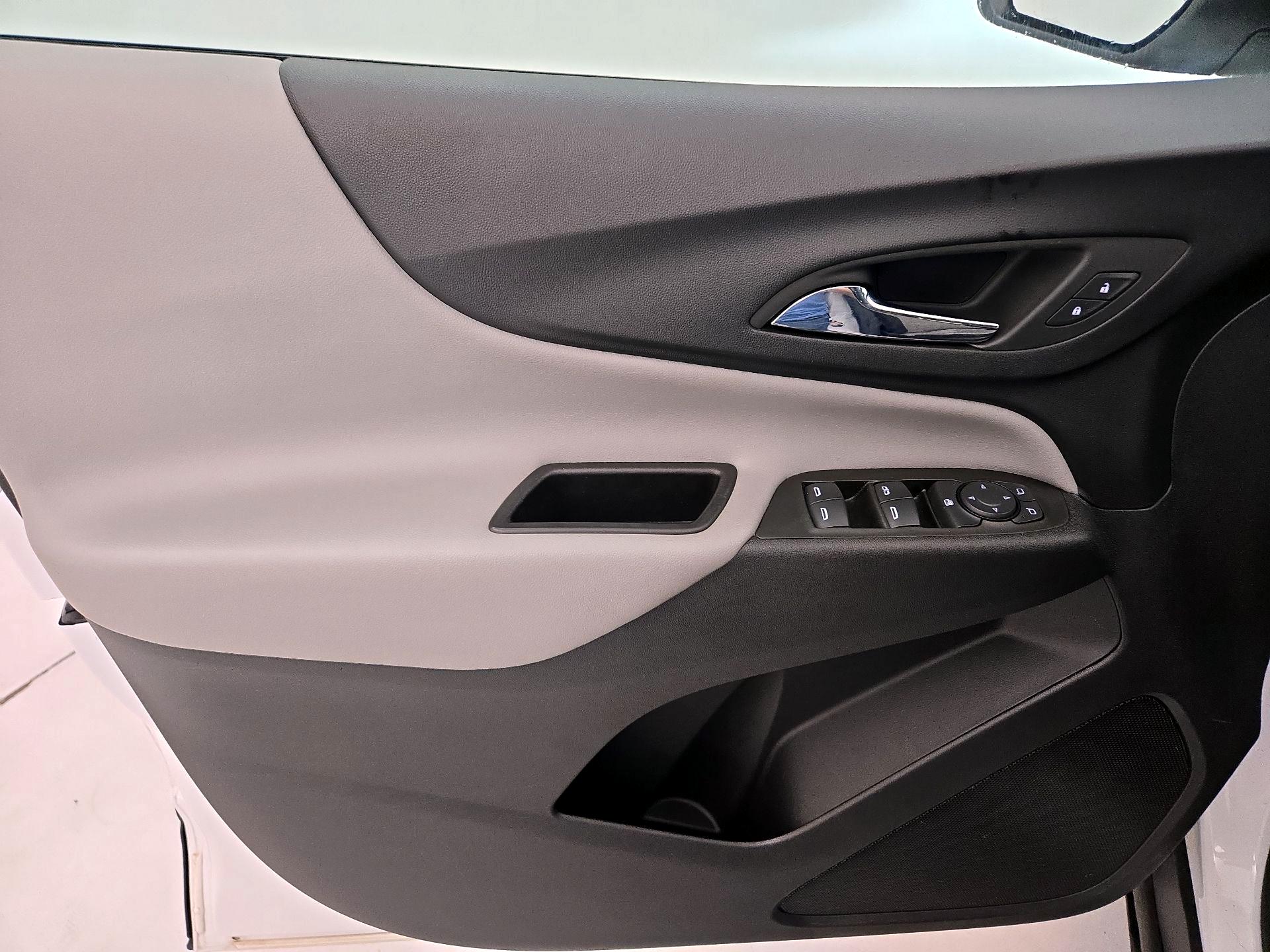 Thumbnail: 2022 Chevrolet Equinox - 12