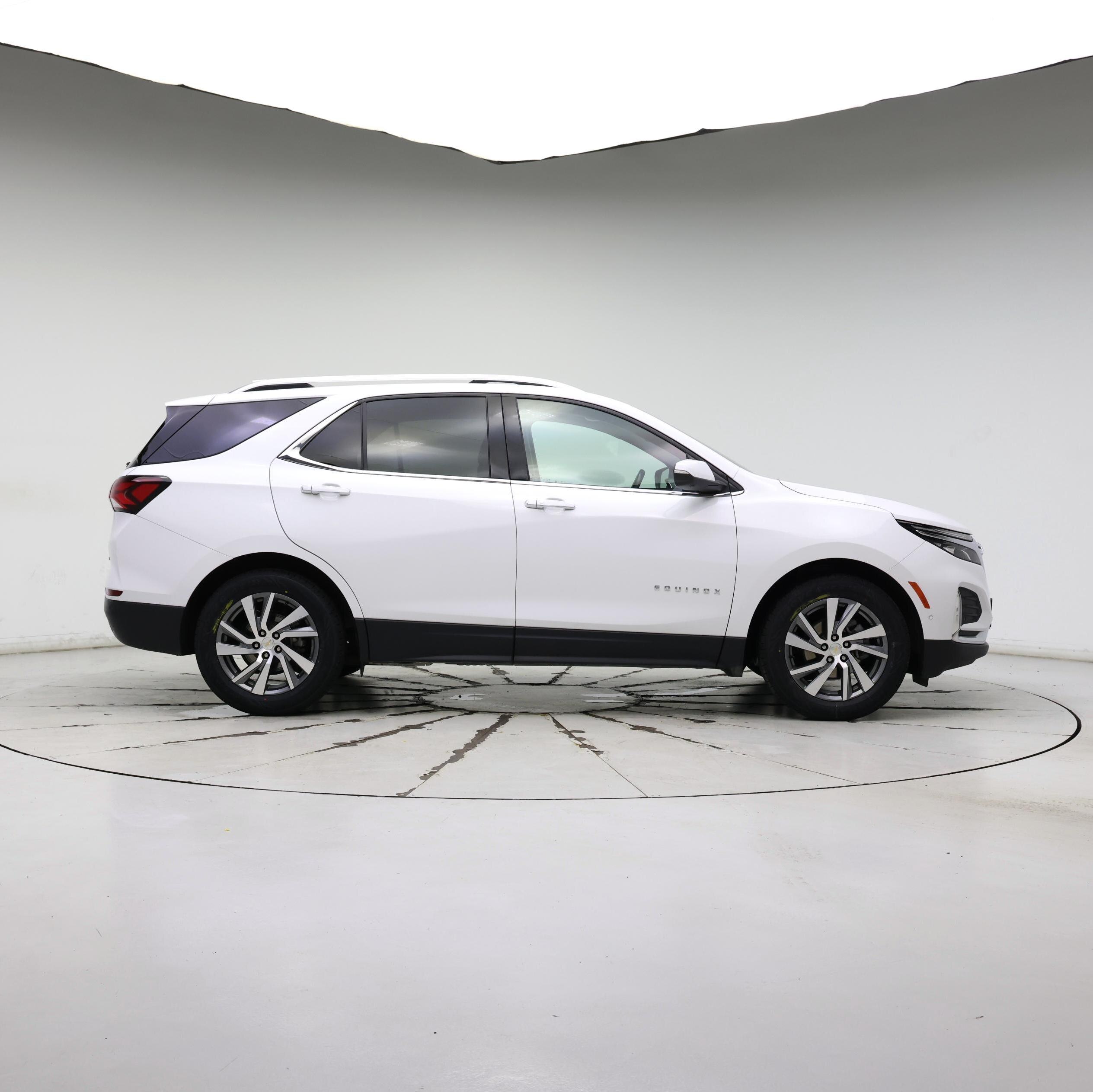 Thumbnail: 2022 Chevrolet Equinox - 7
