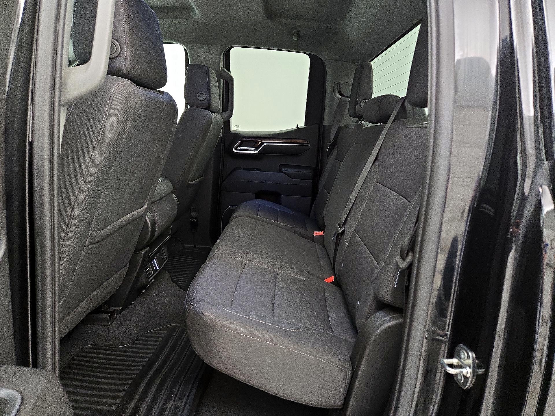 Thumbnail: 2023 Chevrolet Silverado 1500 - 19